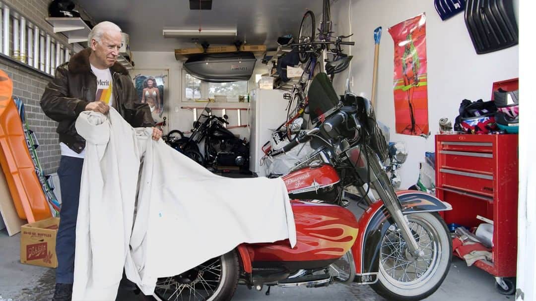 ジ・オニオンさんのインスタグラム写真 - (ジ・オニオンInstagram)「Biden Pulls Off Dusty Tarp Covering Old Campaign Motorcycle⁣ ⁣ Visit link in bio for full story. #TheOnion⁣⁣」3月21日 3時45分 - theonion