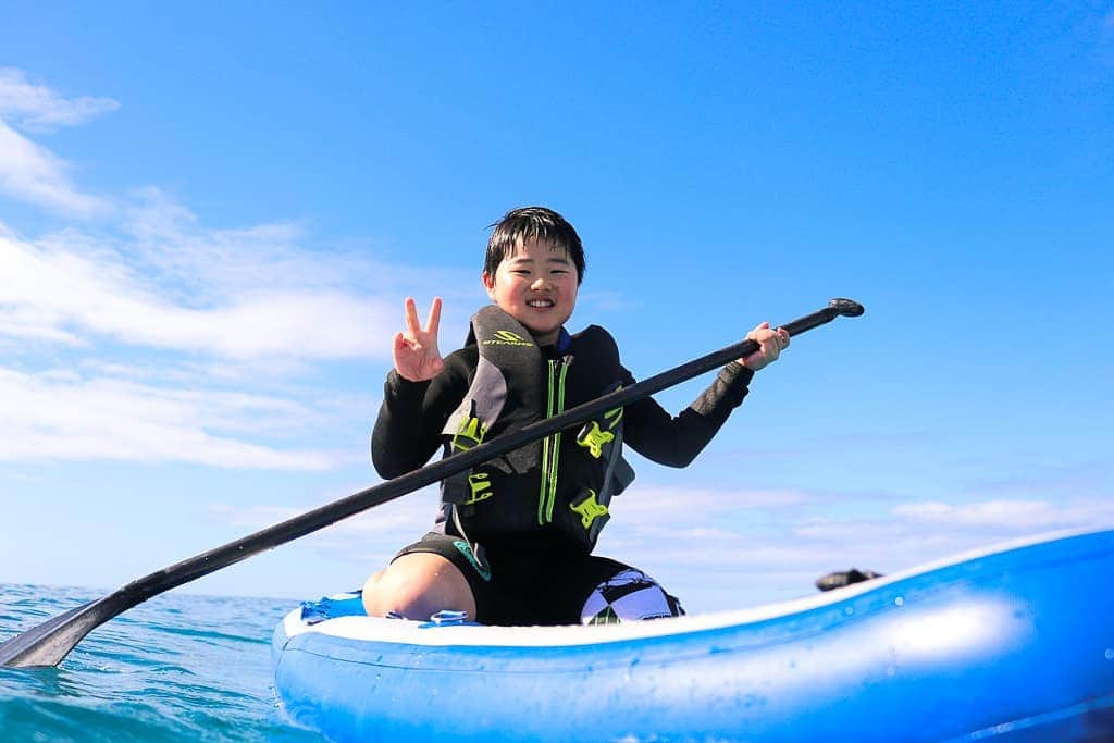 And Youさんのインスタグラム写真 - (And YouInstagram)「"And then I realized adventures are the best way to learn." 💦. . . . #adventure #oahuadventures #supboard #oceanadventure #oahutours」3月21日 9時11分 - dolphinsandyou