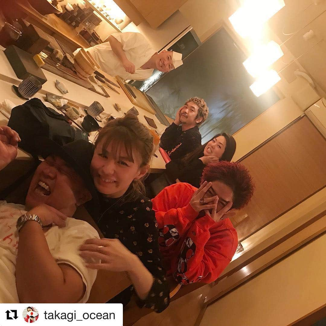 朝日光輝さんのインスタグラム写真 - (朝日光輝Instagram)「昨夜の🍻✨愉快な仲間たち😊✨ * * * * * * * * * * * * #愉快な仲間たち#笑いすぎた#みんな面白い#最高#宴#寿司#西麻布#すし藤森#美味しいお寿司#🍣」3月21日 9時15分 - mitsuteru_asahi