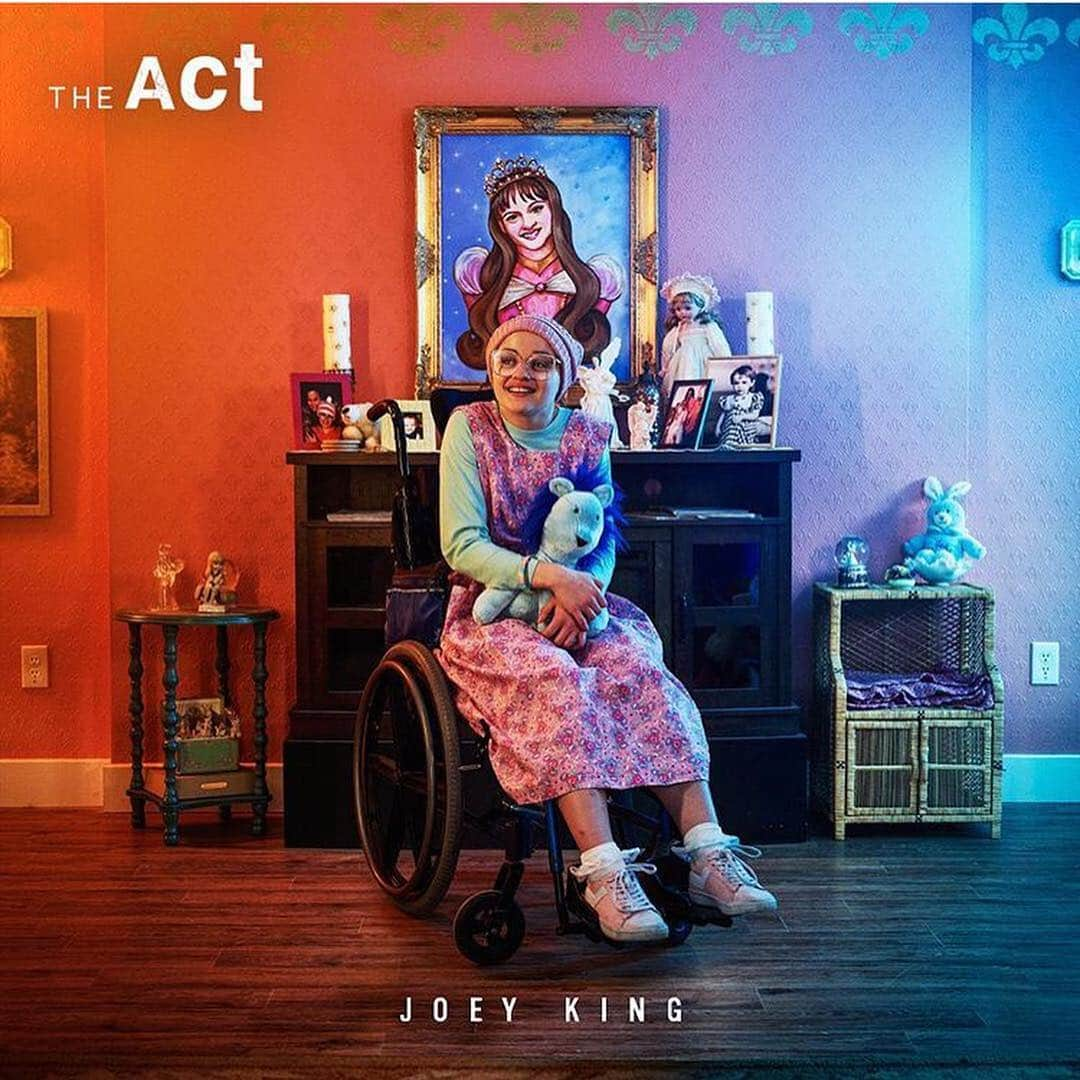 クロエ・セヴィニーさんのインスタグラム写真 - (クロエ・セヴィニーInstagram)「@theactonhulu now airing! With @joeyking @annasophiarobb @calumworthy @patriciaarquette and @juliettelewis thank you to @nickantosca @erinmichelledean and all our tireless crew in Savannah #gypsyroseblancharde #deedeeblancharde #theact @hulu 📸 @brownieharrisphoto」3月21日 3時59分 - chloessevigny