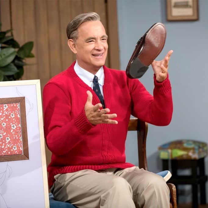 People Magazineさんのインスタグラム写真 - (People MagazineInstagram)「It’s a beautiful day in the neighborhood for Tom Hanks! The Oscar winner bears a striking resemblance to Mr. Fred Rogers on set of the upcoming film, A Beautiful Day in the Neighborhood. Who else can't wait for this movie to premiere? Tap our bio link to learn more.」3月21日 4時09分 - people