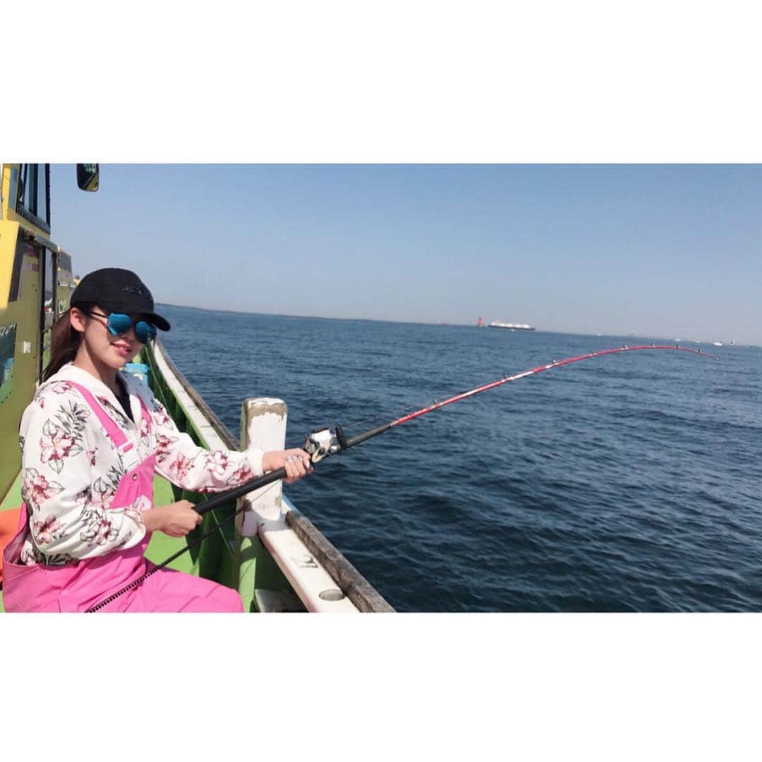 神谷麻美さんのインスタグラム写真 - (神谷麻美Instagram)「#釣り ‪🎣楽しい‬💗 #釣りガール 🐟💗 #海釣り 💖🌊」3月21日 4時58分 - asamice428