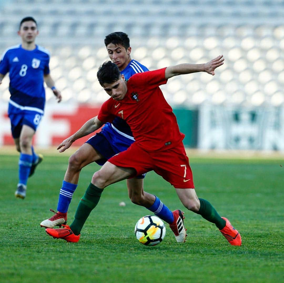 SSラツィオさんのインスタグラム写真 - (SSラツィオInstagram)「👏🏻 @pedroneto_30 has scored an impressive hat-trick for @portugal U19 in a 3-0 win over Cyprus!」3月21日 5時06分 - official_sslazio