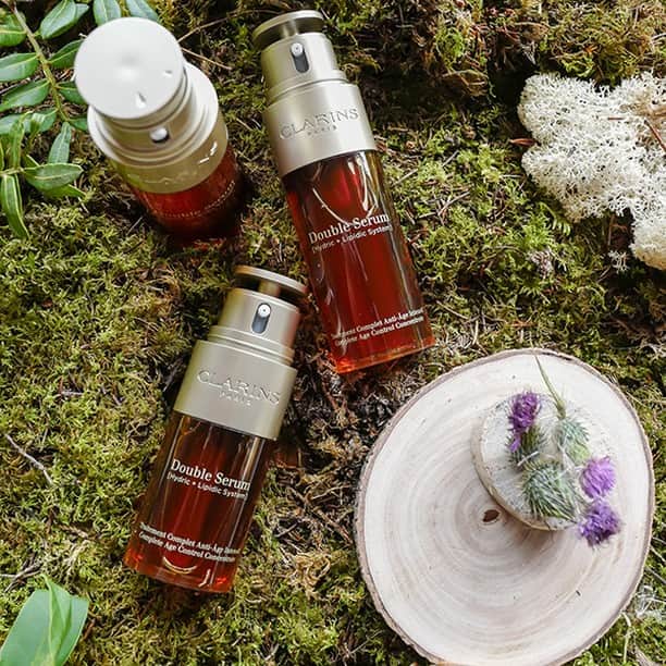 ClarinsUKさんのインスタグラム写真 - (ClarinsUKInstagram)「We're spending the #firstdayofspring celebrating our favourite plant-powered skin care must-haves, like Double Serum - packed with 20+1 potent plant extracts to hydrate, plump and restore radiance to the skin. #Clarins #DoubleSerum . . . . . . . . . . . . #springequinox #springishere #plantpowered #antiageing #serum #antiagingserum #naturalbeauty #plantbasedbeauty #skincare #skincareroutine」3月21日 5時35分 - clarinsuk