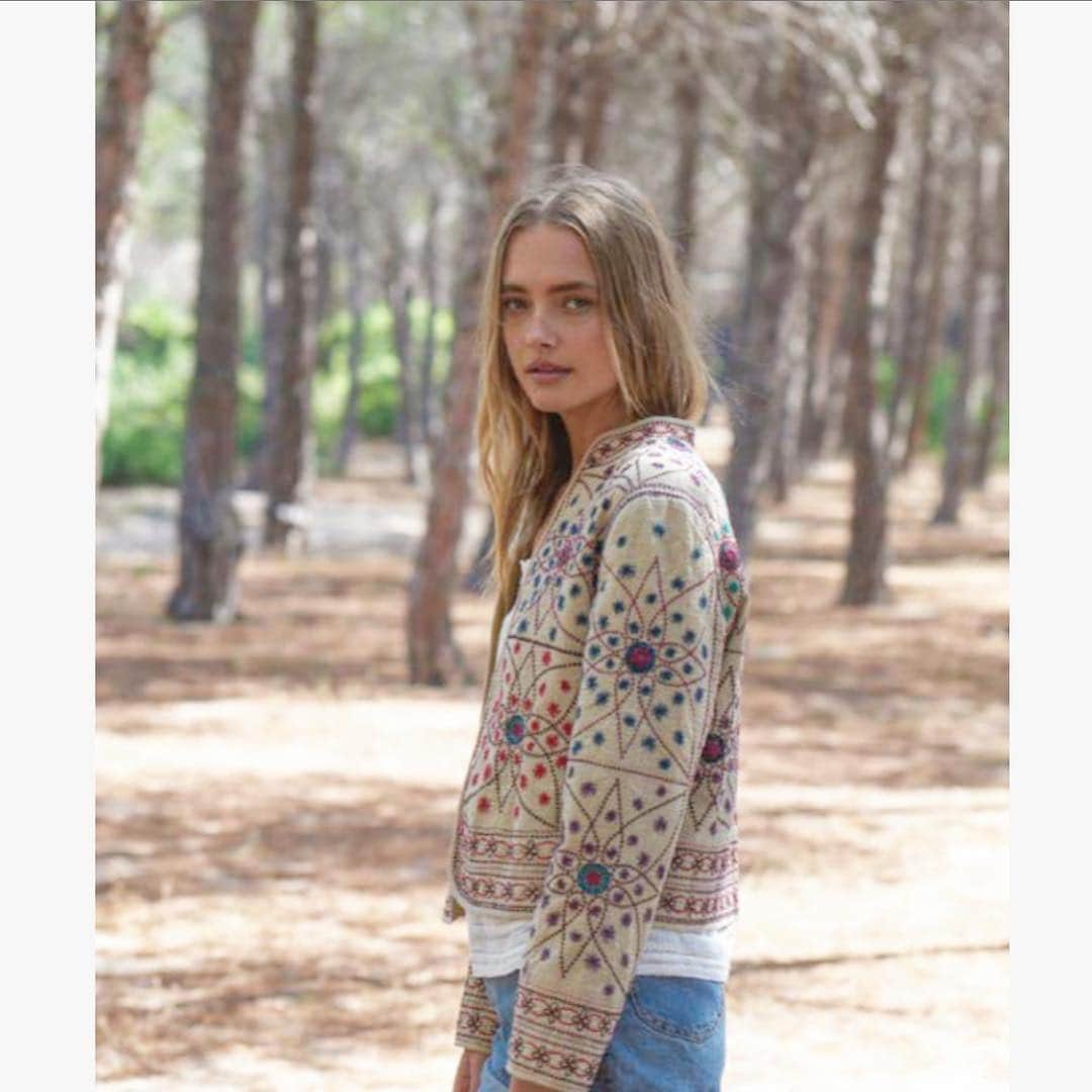 スターメラのインスタグラム：「Amazing spring summer 2019 collection is now online @ starmela.com #online@ss19#starmelauk #ss19#newcollection」