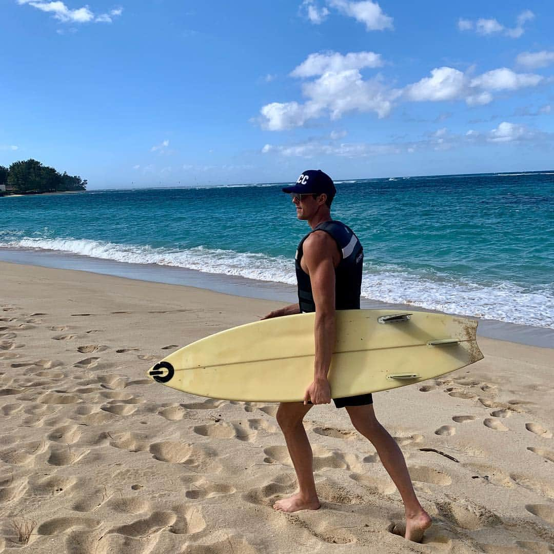 コナー・ドワイヤーのインスタグラム：「Happy Place 🏄🏼‍♂️💦🌎」