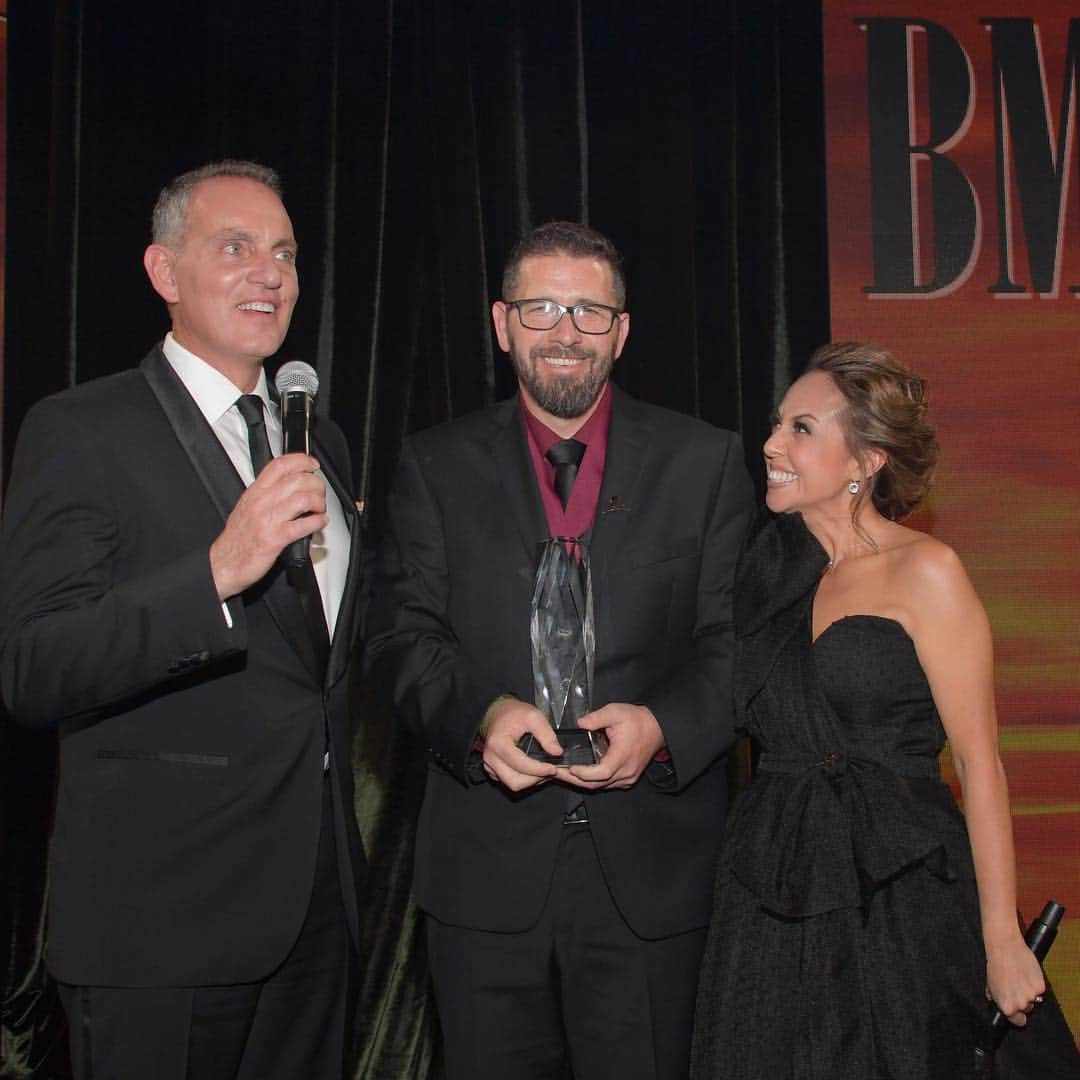 Broadcast Music, Inc.さんのインスタグラム写真 - (Broadcast Music, Inc.Instagram)「What a memorable night✨🎶 #BMILatinAwards」3月21日 6時26分 - bmi