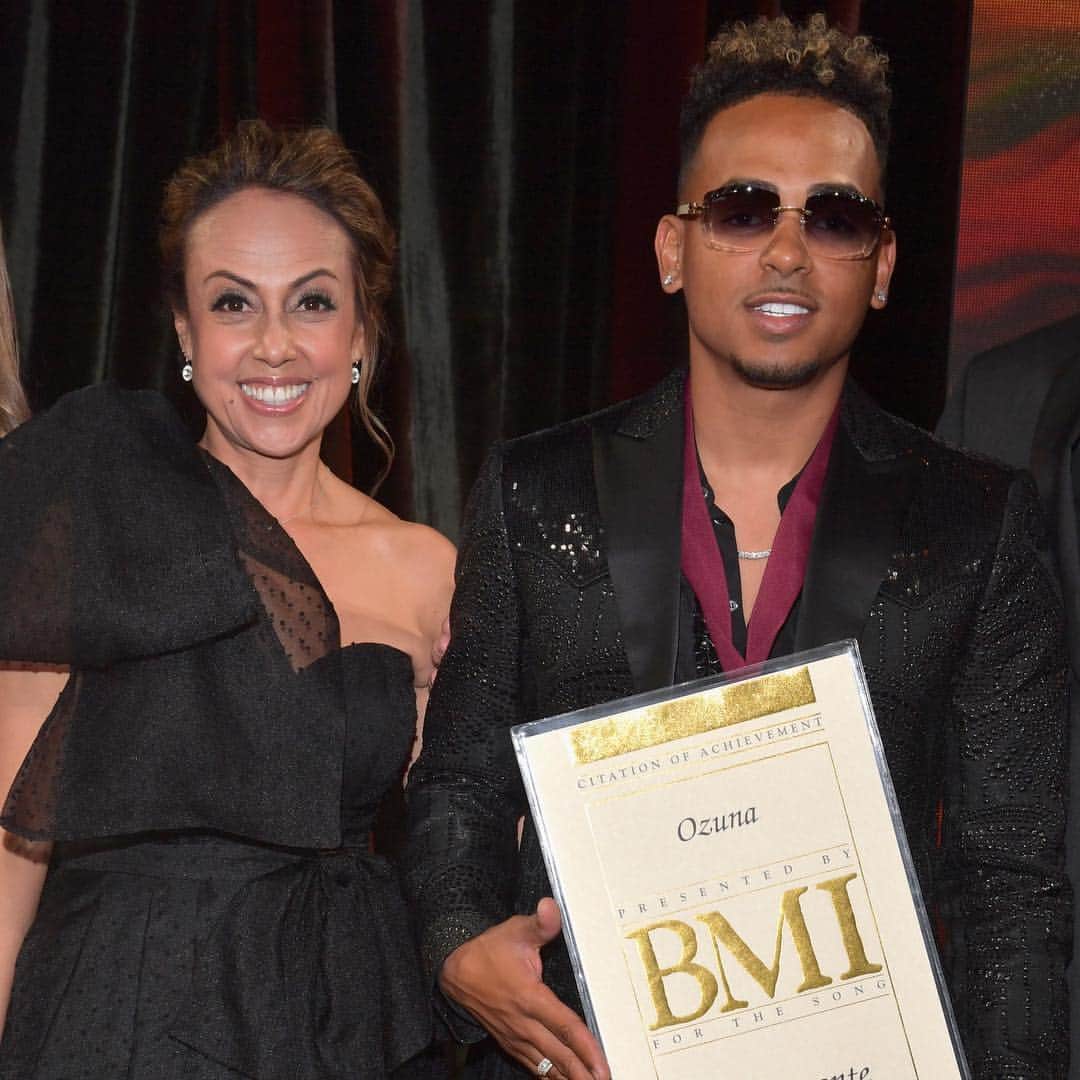 Broadcast Music, Inc.さんのインスタグラム写真 - (Broadcast Music, Inc.Instagram)「What a memorable night✨🎶 #BMILatinAwards」3月21日 6時26分 - bmi