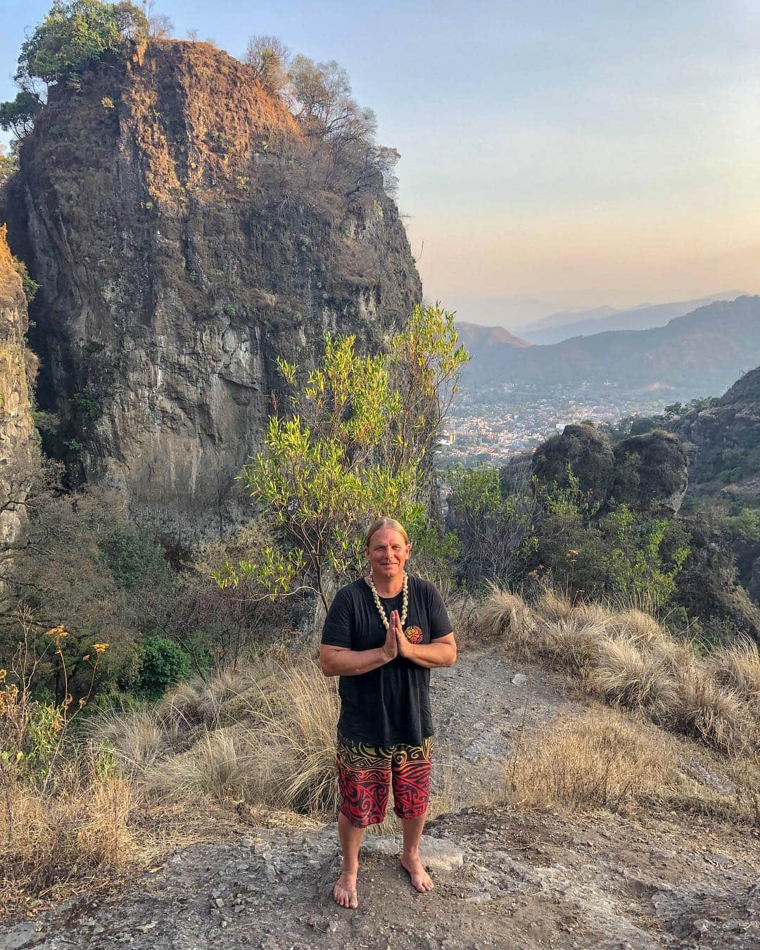 Ricardo Baldinさんのインスタグラム写真 - (Ricardo BaldinInstagram)「I had the honor of being Shane @sacredtemplelomi ‘s host in Mexico and took him around México City and Tepoztlán. What a blessed soul I had the opportunity to spend time with. Mahalo for so much brother! I’ll see you soon! 🤙🏽」3月21日 6時33分 - rbaldin