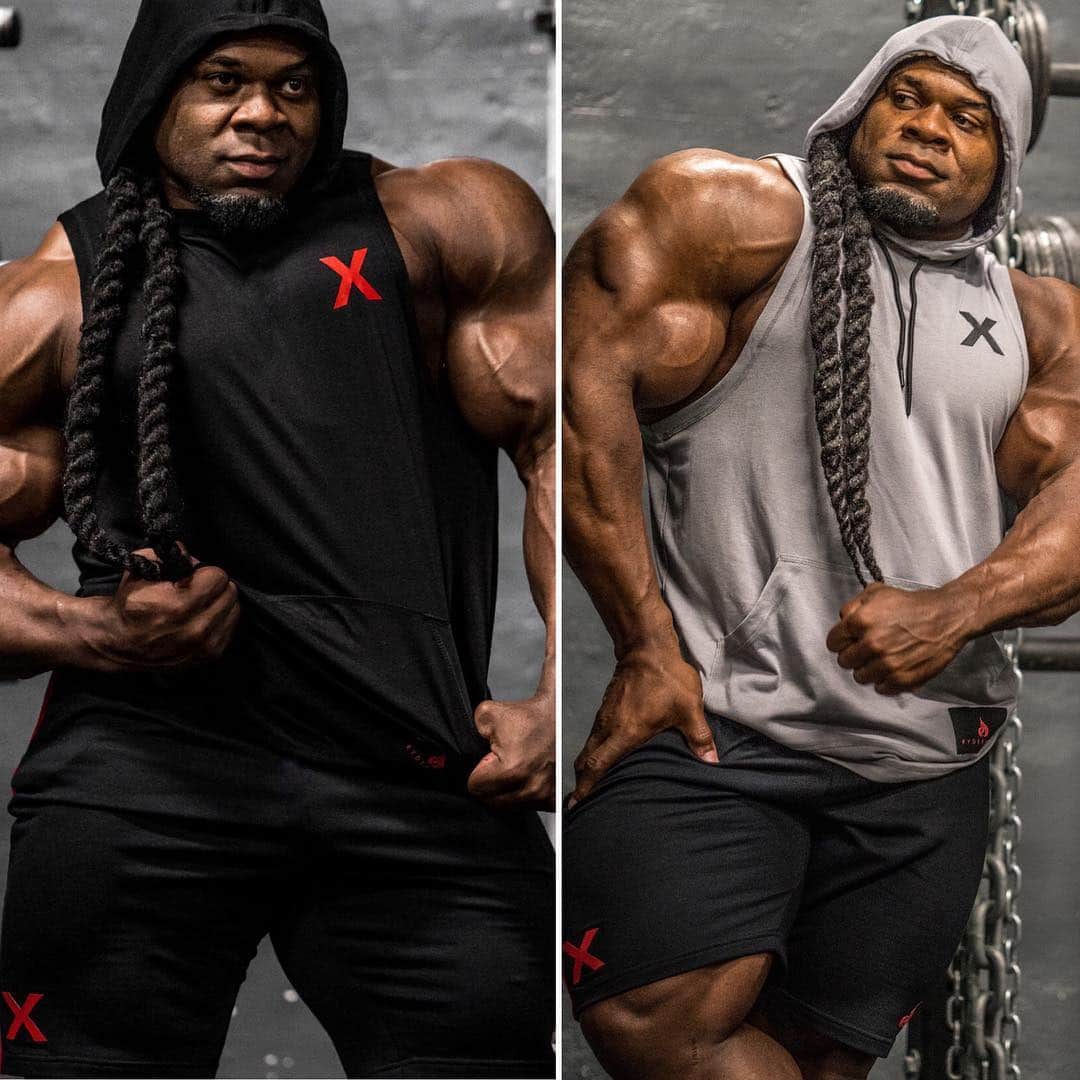 カイ・グリーンさんのインスタグラム写真 - (カイ・グリーンInstagram)「Doesn’t matter the location or vibe when you’re prepared mentally. Staying ahead of the game in our Signature @ryderwear Track Shorts. With three different color ways, rubber logos, and epic branded zippers these are the perfect shorts for bodybuilding, powerlifting, or just living life on your own terms. .. 🚨Track Short Style 🚨Contrast Panels 🚨Adjustable Waistband 🚨65% Polyester / 35% Cotton 🚨Sizes: S-XXL .. 🔺Shop #RYDERWEAR✖️KAI GREENE ✖️Link In Bio” or Go To Ryderwear.com/kai」3月21日 7時07分 - kaigreene