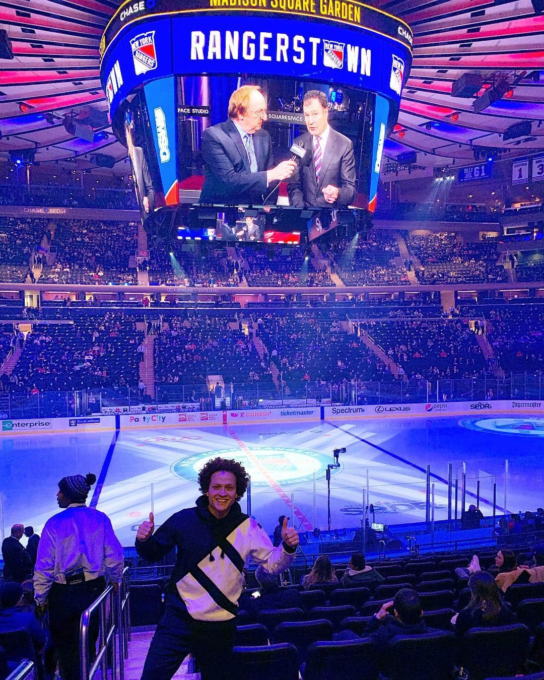 ムスタファ・アミニさんのインスタグラム写真 - (ムスタファ・アミニInstagram)「Ice Hockey 🇺🇸🙋‍♂️🏒👍 #newyork #rangers #madisonsquaregarden」3月21日 7時28分 - mustafaamini