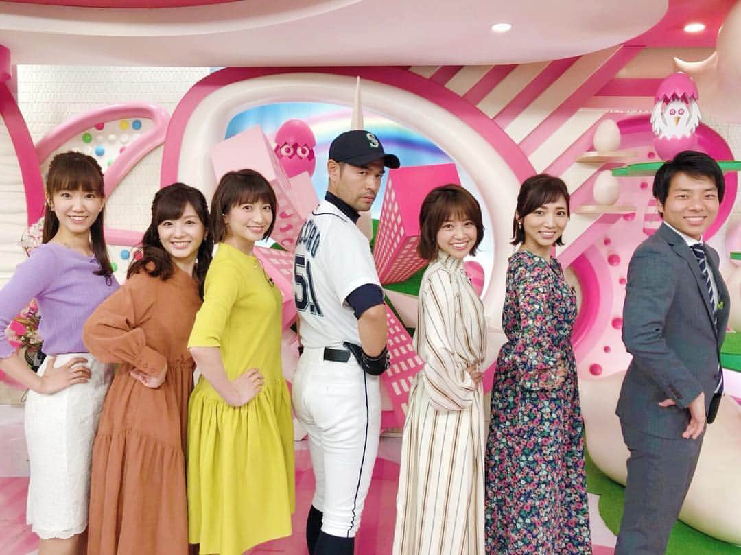 内田敦子さんのインスタグラム写真 - (内田敦子Instagram)「﻿ ﻿ 今朝はOha!4のスタジオに﻿﻿ イチロー選手のモノマネでお馴染みの﻿﻿ ニッチローさんがいらっしゃいました⚾️﻿﻿ ﻿﻿ 細かいところまで全てがイチロー選手そっくりで﻿﻿ ひとつひとつの動作に﻿﻿ キャスター・スタッフ共々感激😂✨✨﻿﻿ ﻿﻿ 朝早い時間に﻿﻿ ありがとうございました🧚‍♀️﻿﻿ ﻿﻿ #oha4 #ニッチロー #朝は #oha4見ながら朝カレー #MLB開幕戦」3月21日 18時28分 - atsuko_uchida1205