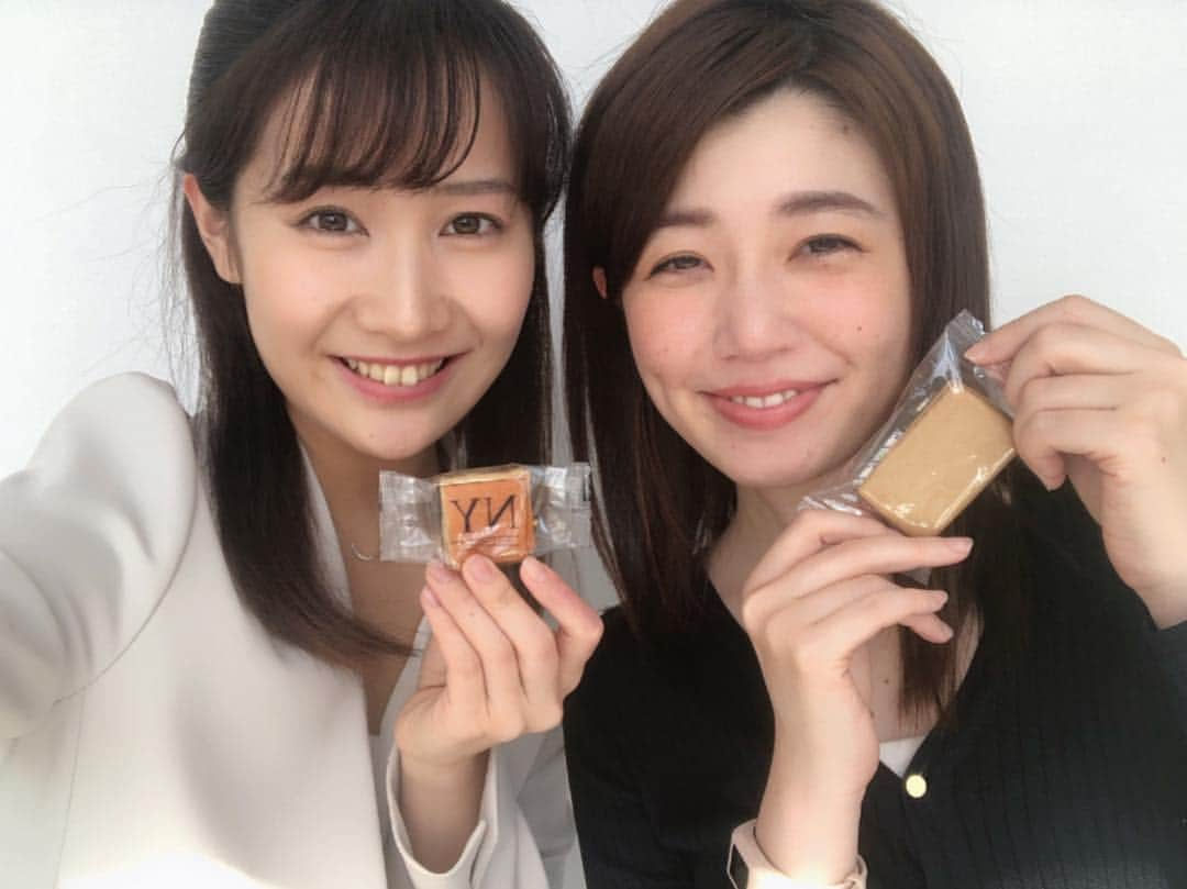 島津咲苗さんのインスタグラム写真 - (島津咲苗Instagram)「ゆいさんと、久々のツーショットです🍫♡ . . 明日のイマネタは、GW10連休中どうなるのシリーズの #就活 編です。 、、、の予定でしたが、皆さんすみません。 来週に放送することになりました！！ #メーテレ #井上裕衣 アナ #島津咲苗 #ドデスカ #イマネタ #今日は何の日 #春分の日 #ゆっくり休めましたか ？ #☺️ 私は #合同説明会 に #潜入 しました 🔍」3月21日 17時21分 - sanae_shimazu