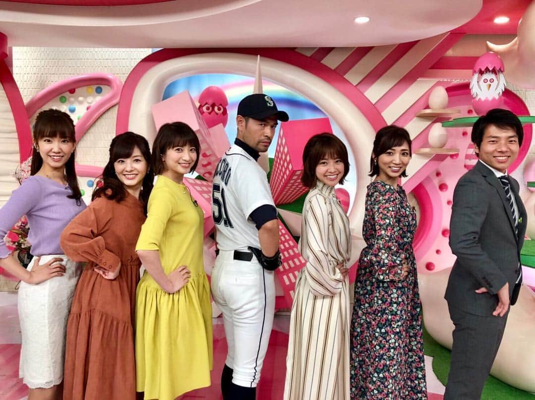 中川絵美里さんのインスタグラム写真 - (中川絵美里Instagram)「⭐️ 今朝ニッチロー'さんがスタジオに！！ 以前からご縁があったのですがまさか共演できる日がくるなんて…🤭大変光栄でした！ 松本山雅サポでもあるニッチローさん！ アルウィンでまたお見かけできるかな👀 #oha4#おはよん#スペシャルゲスト #ニッチロー さん #oha4みながら#朝はカレー#🍛 #イチロー選手#ヒット祈願」3月21日 18時09分 - emiri_nakagawa