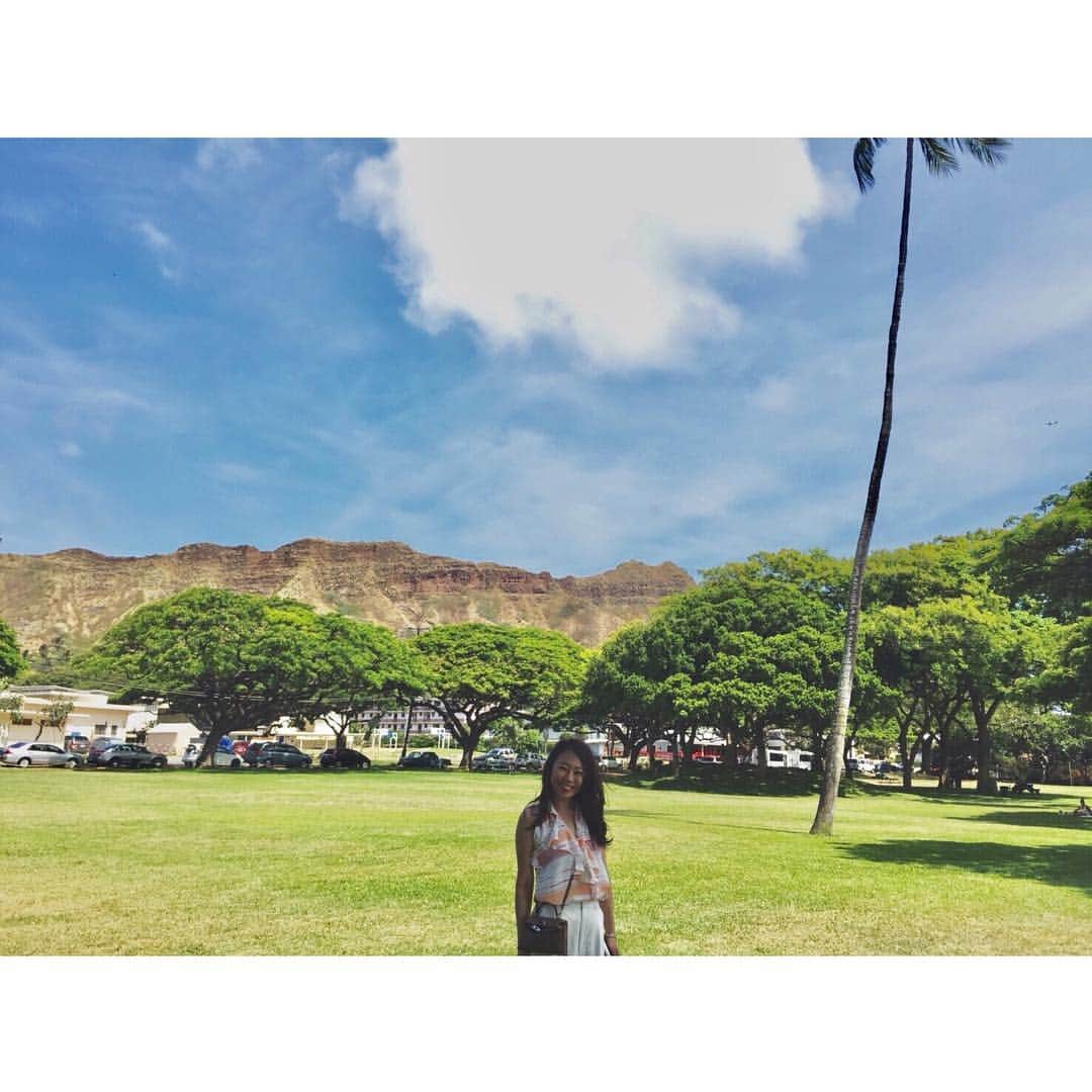 中津悠希さんのインスタグラム写真 - (中津悠希Instagram)「自然の中でのんびり🌴🌴😊🌴🌴 癒される😊💕 #hawaii #ハワイ #family #trip #honolulu #waikiki #sunbath #healing」3月21日 9時44分 - yukinakatsu