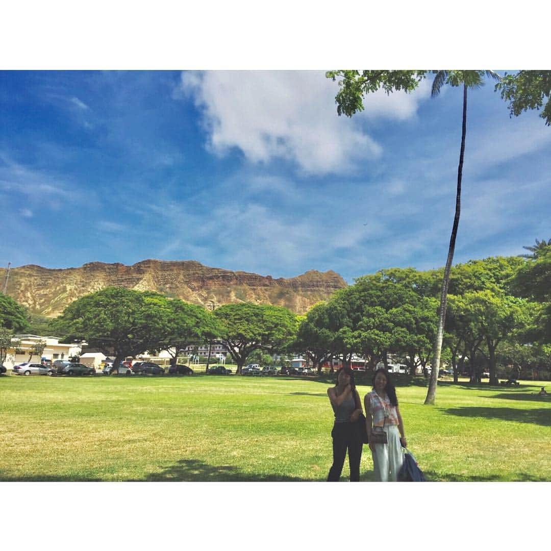 中津悠希さんのインスタグラム写真 - (中津悠希Instagram)「自然の中でのんびり🌴🌴😊🌴🌴 癒される😊💕 #hawaii #ハワイ #family #trip #honolulu #waikiki #sunbath #healing」3月21日 9時44分 - yukinakatsu