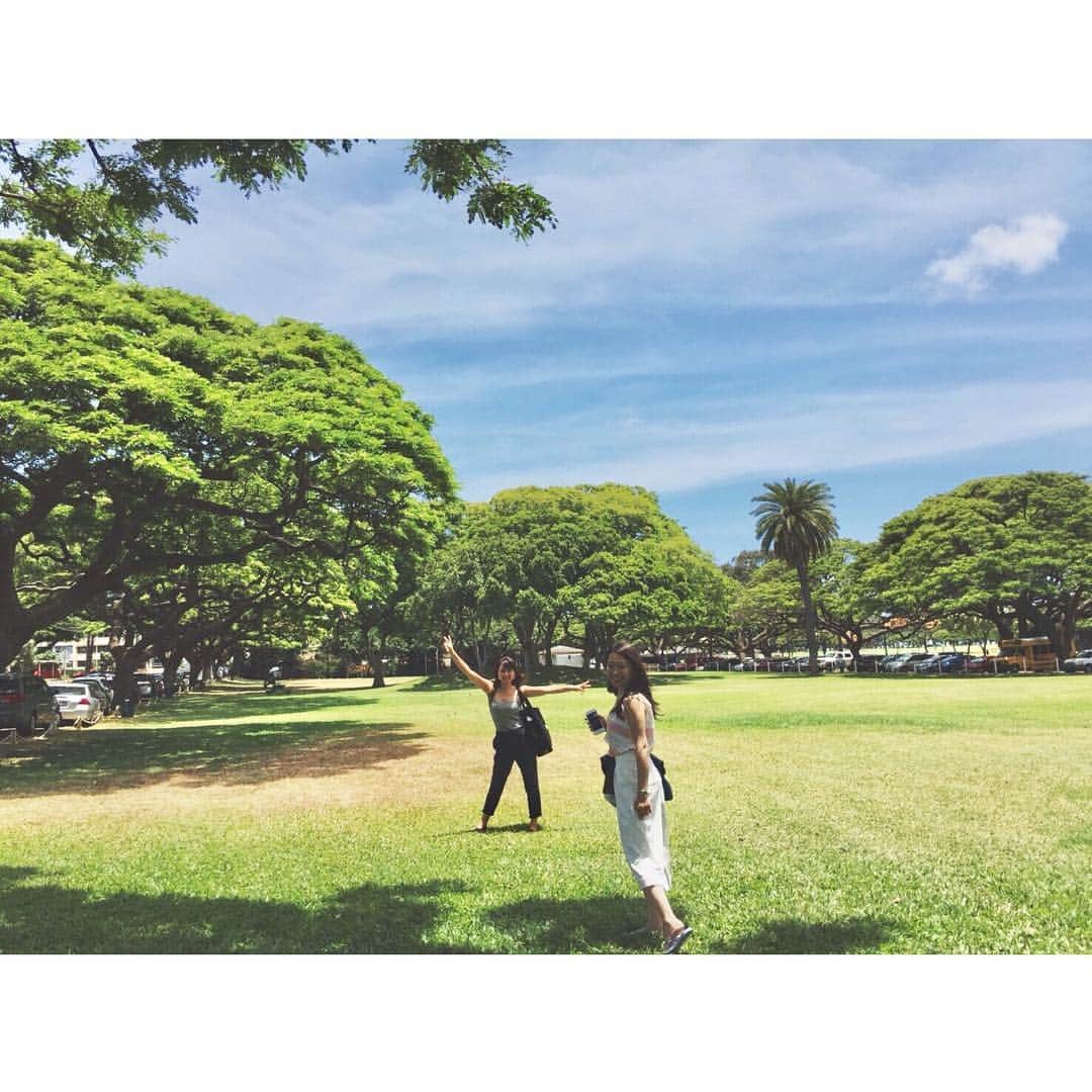 中津悠希さんのインスタグラム写真 - (中津悠希Instagram)「自然の中でのんびり🌴🌴😊🌴🌴 癒される😊💕 #hawaii #ハワイ #family #trip #honolulu #waikiki #sunbath #healing」3月21日 9時44分 - yukinakatsu