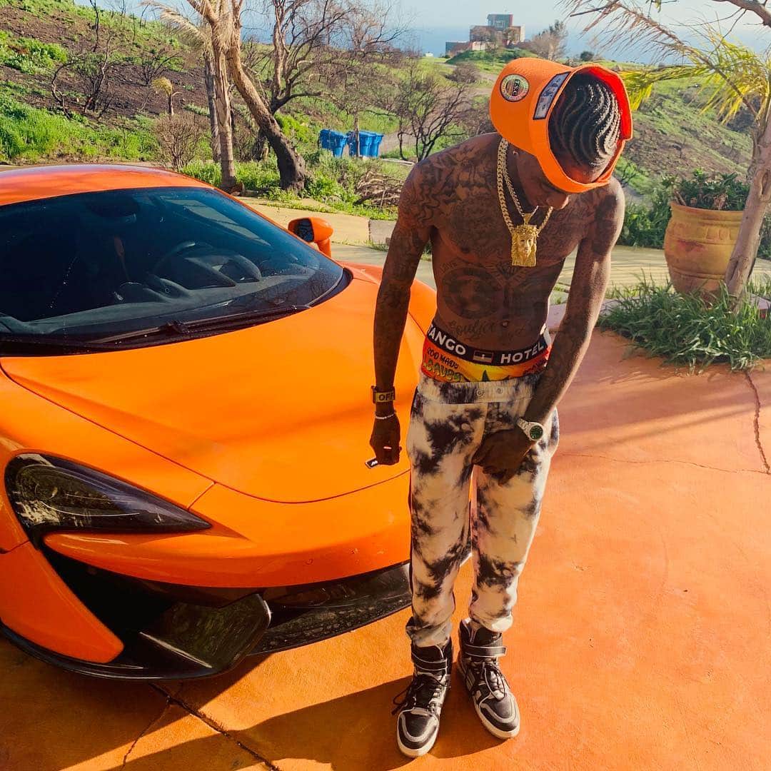 のインスタグラム：「I got the juice 🍊 🧡🔥」