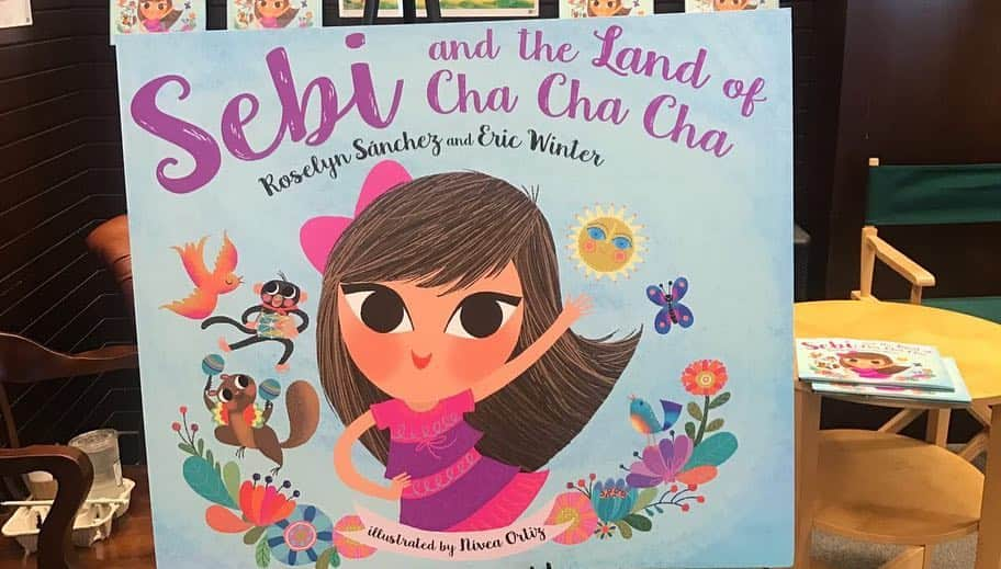 ロゼリン・サンチェスさんのインスタグラム写真 - (ロゼリン・サンチェスInstagram)「This made my day!! Thanks Cecilia and your beautiful classmates in New Orleans for enjoying our beloved children’s book SEBI AND THE LAND OF CHA CHA CHA!!! Watching you all dance the MERENGUE made Sebella smile wide!! sebibook.com Link in bio ⬆️」3月21日 10時39分 - roselyn_sanchez