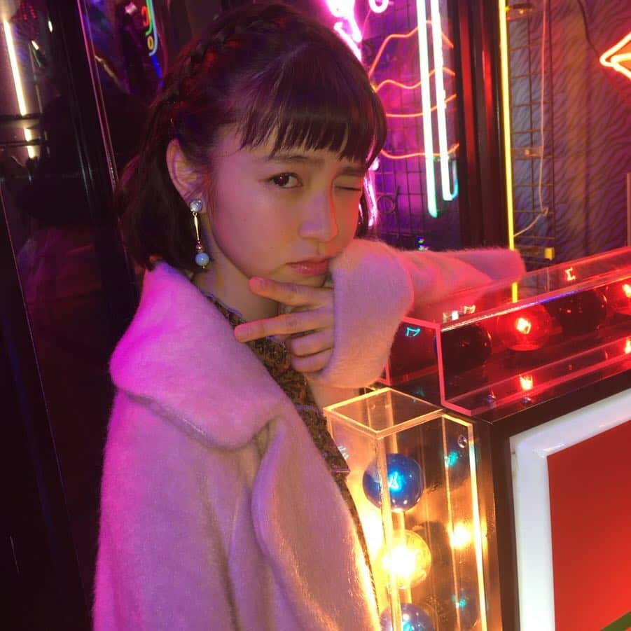 町田恵里那さんのインスタグラム写真 - (町田恵里那Instagram)「16日に渋谷にグランドオープンしたRELECTさんに行ってきました〜🍒 店内はネオンいっぱいでどこから撮っても可愛い！新インスタ映えスポットかも♡ 洋服もちらっと見たけどすごく可愛かった🥰 遊びに行ってみてね✌︎ ・ ・ ・ #relect #postokyo」3月21日 10時43分 - machida_erina122