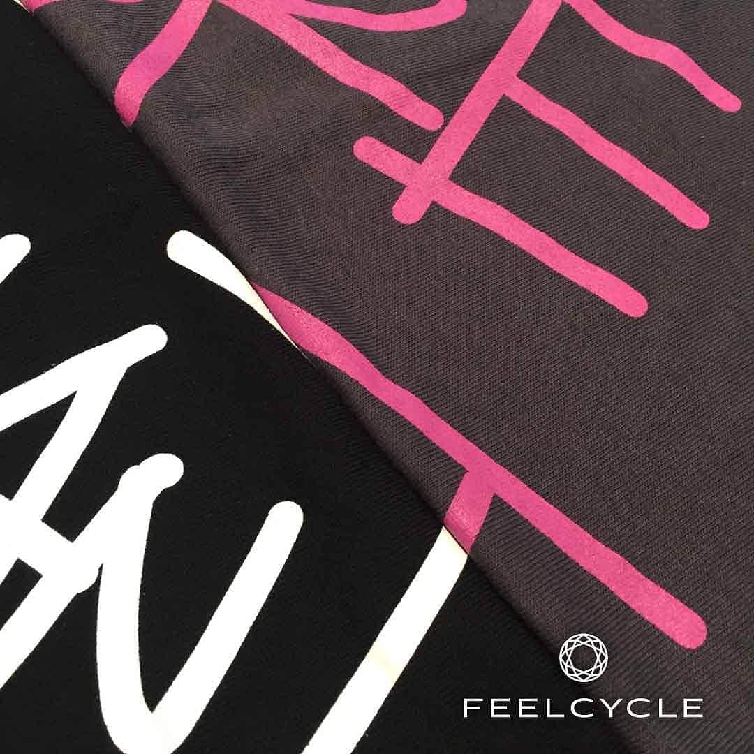 FEELCYCLE (フィールサイクル) さんのインスタグラム写真 - (FEELCYCLE (フィールサイクル) Instagram)「. ◆Apparel Information◆ . 今週はFEELCYCLEのメッセージを施したリラックスフィットのMen'sTシャツが入荷！ 首元にはアクセントがあり、1枚でこなれ感のある着こなしを演出します。 さらにボタンを開ければ重ね着やミリタリースタイルなど幅広いスタイルも対応できる1枚です。 是非店頭でお手に取ってみてください。 . ＜3/24(Sun)販売商品＞ ■Men's ヘンリーBrilliant Tシャツ ￥10,800（本体価格￥10,000） SIZE:M,L  COL:BLK,D.GRY,YEW . ※入荷サイズ、カラーは店舗により異なります。 ※YEWはMサイズのみの入荷です。 . その他APPAREL COLLECTION好評発売中！ 直接店舗スタッフへお問い合わせください。 . #feelcycle #フィールサイクル #morebrilliant #itsstyle #notfitness #音楽とひとつになる #feel #cycle #mylife」3月21日 11時10分 - feelcycle_official