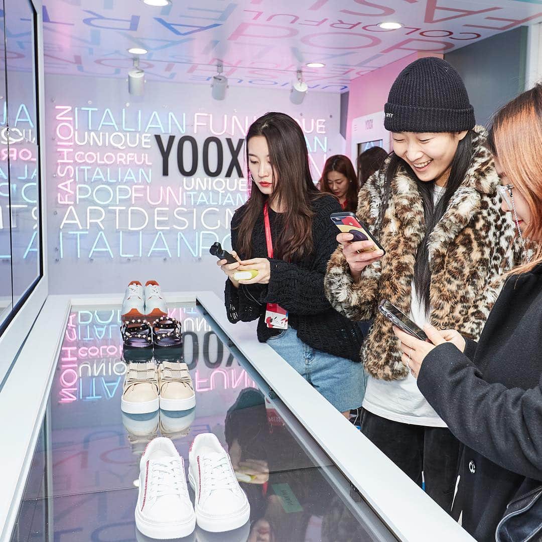 YOOX.COMさんのインスタグラム写真 - (YOOX.COMInstagram)「Celebrating Suecomma Bonnie x @yoox ✨ Swipe left to see the best moments from yesterday's event! With the likes of @daraxxi @callmegray @gyeongree @jupppal and @eunjung.hahm, the full collection is now available to shop via the link in bio! xx D 💗」3月21日 11時40分 - yoox