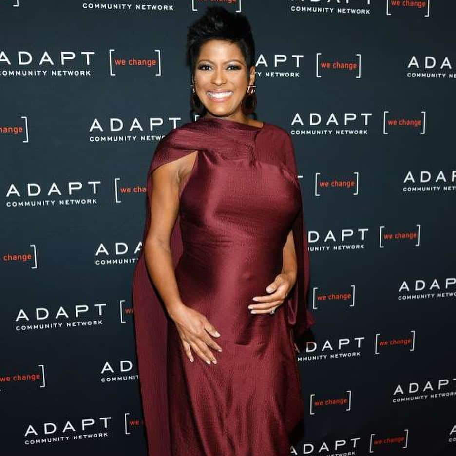 ガブリエル・ユニオンさんのインスタグラム写真 - (ガブリエル・ユニオンInstagram)「This week's #WCW is the dynamic and gorgeous @tamronhall. She was one of the inspirations for Being Mary Jane and has championed me, my work and our shared journey to motherhood. Her new daytime talk show (which she executive produced and stars in) is both moving and fun, hitting all things topical that shape our world. Her outstanding work across the board has garnered her Emmy nominations, an Edward R. Murrow Award for her report on domestic abuse, and an ADAPT Leadership Award... just to name a few. I know she will be an incredible mother, and can't wait to continue watching this beautiful journey she is on. Let us lift her up in the light of goodness and hold here there.」3月21日 11時43分 - gabunion