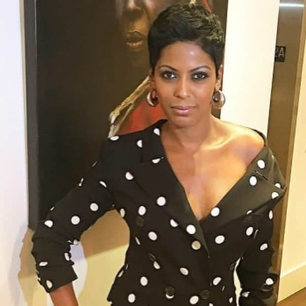 ガブリエル・ユニオンさんのインスタグラム写真 - (ガブリエル・ユニオンInstagram)「This week's #WCW is the dynamic and gorgeous @tamronhall. She was one of the inspirations for Being Mary Jane and has championed me, my work and our shared journey to motherhood. Her new daytime talk show (which she executive produced and stars in) is both moving and fun, hitting all things topical that shape our world. Her outstanding work across the board has garnered her Emmy nominations, an Edward R. Murrow Award for her report on domestic abuse, and an ADAPT Leadership Award... just to name a few. I know she will be an incredible mother, and can't wait to continue watching this beautiful journey she is on. Let us lift her up in the light of goodness and hold here there.」3月21日 11時43分 - gabunion