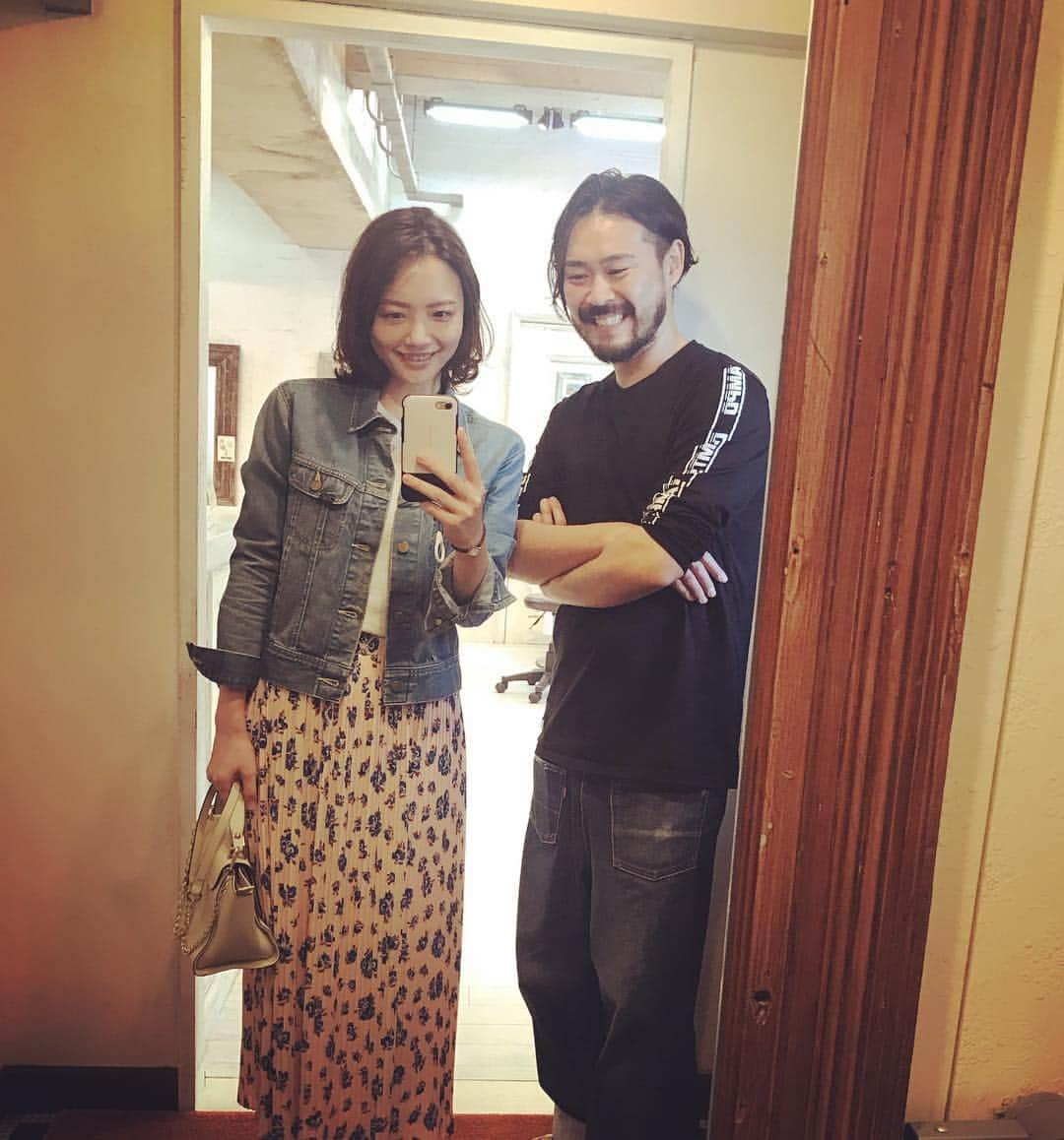 小野麻亜矢さんのインスタグラム写真 - (小野麻亜矢Instagram)「髪の毛綺麗にしてもらったー！ もっと短くしたい！ 切り始めると止まらないあるある @nabe__log いつもありがとうございます😊  #likobymaris  #いつもありがとう #髪サラサラツヤツヤ」3月21日 11時49分 - ono_maaya