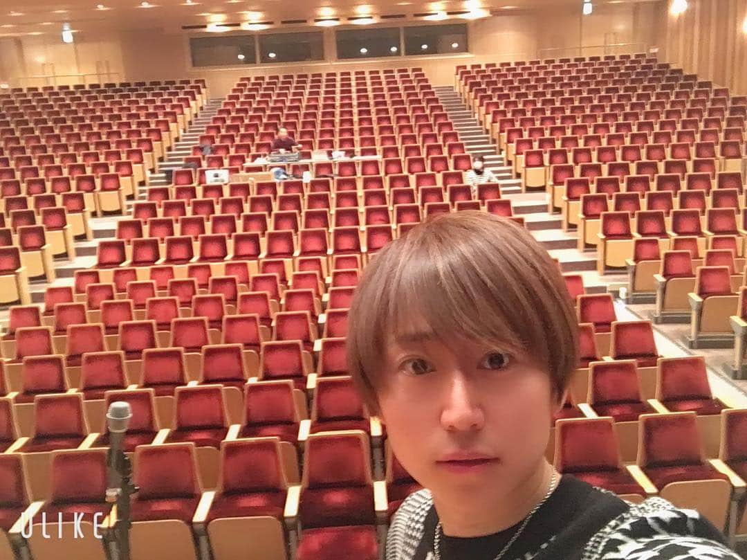 関義哉のインスタグラム：「今日はここ #クレオ大阪中央ホール #関義哉 #yoshiya #seki #歌  #イーワイエス #ゴスペル #gospel #LIVE ・ #instagood #followme #粉我 #フォロー募集 #フォロワー増やしたい #フォロー歓迎  #follow_me #followmeplease #フォロー大歓迎  #いいね #likeforfollow #likeforlikes  #音楽好きな人と繋がりたい #ダンス好きな人と繋がりたい #京都 #kyoto #元新選組リアン #新撰組 #新選組」