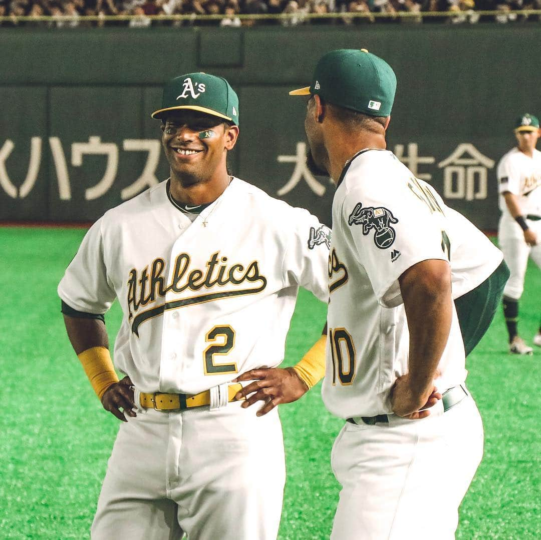 オークランド・アスレチックスさんのインスタグラム写真 - (オークランド・アスレチックスInstagram)「Feelin’ good we’re feelin’ alright! Game two is on NOW. #MLB開幕戦 #RootedInOakland」3月21日 18時37分 - athletics