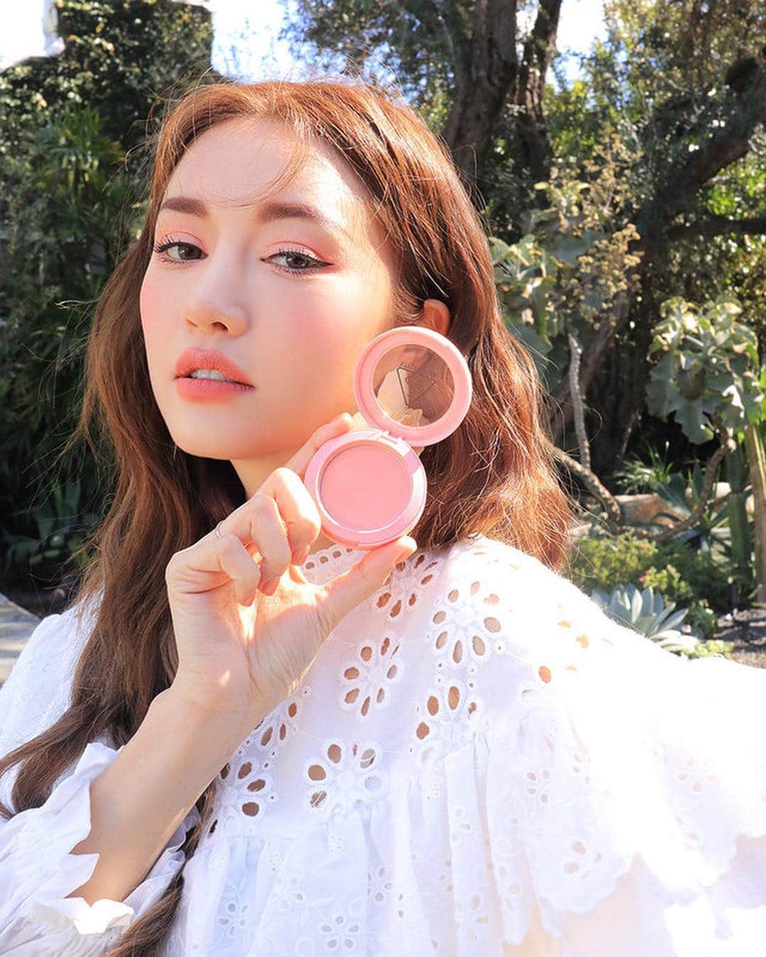 3CE Official Instagramさんのインスタグラム写真 - (3CE Official InstagramInstagram)「웜톤,쿨톤 구분없이 모두에게 예쁜 감성 핑크! 3CE FACE BLUSH #PURE CAKE 🧡 #3ce #3cefaceblush #3cemoodforblossom」3月21日 13時09分 - 3ce_official