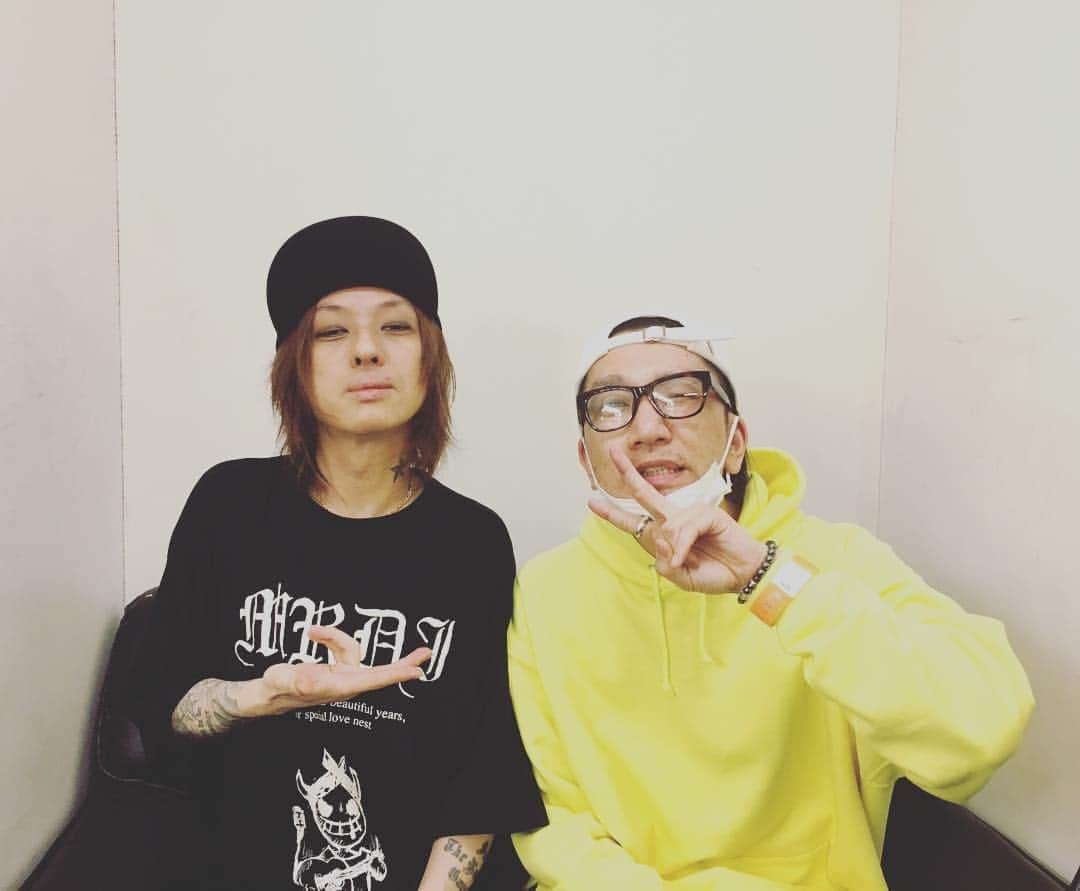 清春さんのインスタグラム写真 - (清春Instagram)「NOBUYA君来てくれた  #大阪 #rottengraffty」3月21日 13時32分 - kiyoharu_official