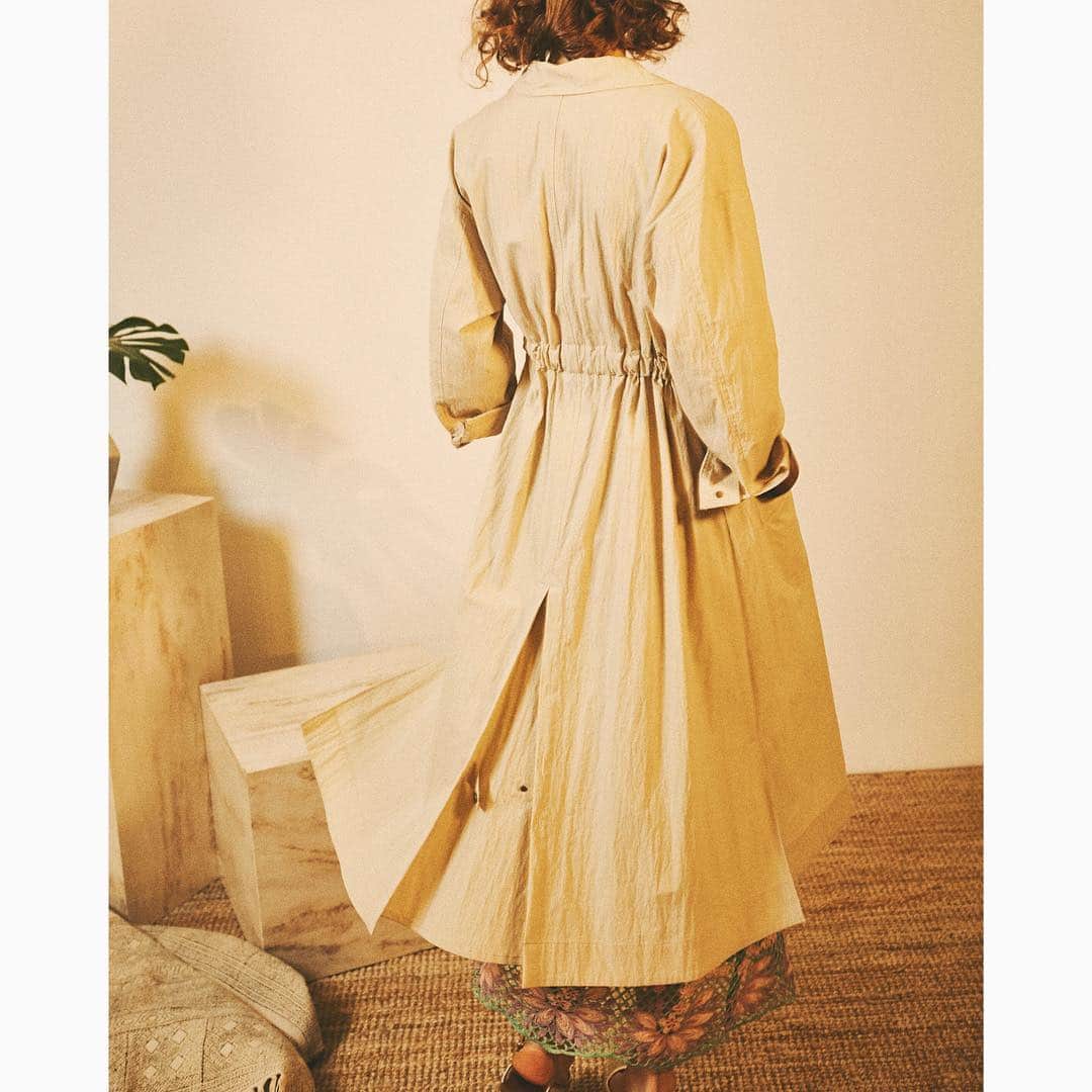 Lily Brownさんのインスタグラム写真 - (Lily BrownInstagram)「- spring mood -﻿﻿﻿﻿ ﻿﻿﻿﻿﻿ #lilybrown #リリーブラウン #spring #springcollection #vintage #vintagefuture ﻿#店頭入荷中」3月21日 13時34分 - lily_brown_official