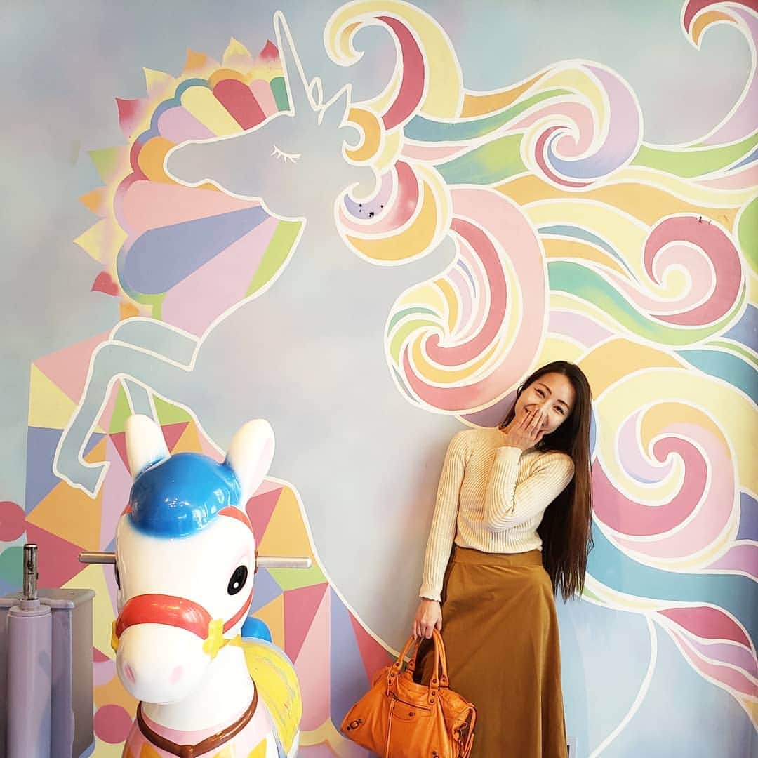 Hiromi Tomiiさんのインスタグラム写真 - (Hiromi TomiiInstagram)「「Unicoron Land」の招待制レセプションに参加したよ😉 . . 3月23日正式オープンなの😃 Newっていいよね。 希望にみちあふれてる！ . . お店がとってもかわいかった～❤️ . . おーぷんしたらまたいこー❗ . . 地図つけとくね(^-^) . . .  #unicornland #ユニコーンランド #日本初上陸 #原宿 #原宿カフェ #outfit#ootd#fashion#コーデ#きょコ #fashion #fashiongram  #currentlywearing #lookbook #wiwt #whatiwore #whatiworetoday#PR」3月21日 13時59分 - hiromi.tomii