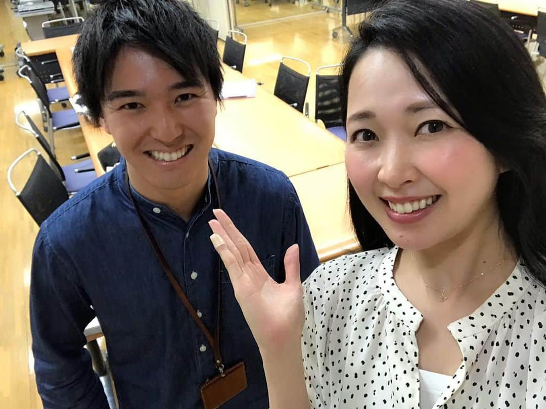 濱田隼さんのインスタグラム写真 - (濱田隼Instagram)「今週は、火曜日から木曜日まで「ドデスカ！」のエンタメコーナーを担当しました！ 明日からは、上坂さんが戻ってきます！！ . 3日間、ありがとうございました(^^) . . #ドデスカ #あたたかい #山田美保子 さん #萱野稔人 さん #須田亜香里 さん #佐藤裕二 アナ #竹田基起 アナ #徳重杏奈 アナ #望木聡子 アナ #山田修作 さん #ウルフィ #おんぶ #ありがとう」3月21日 14時26分 - shun_hamada_nbn