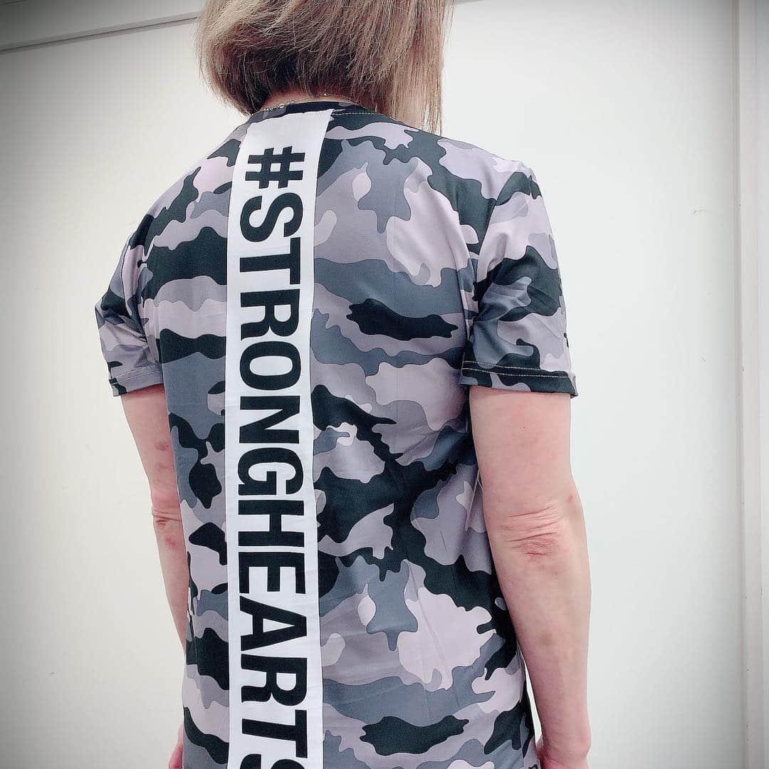 下田美馬さんのインスタグラム写真 - (下田美馬Instagram)「今日は #STRONGHEARTS の 応援でレッスルワンさん 大田区大会  可愛いTシャツ購入^ ^」3月21日 15時16分 - mima_tia_shimoda