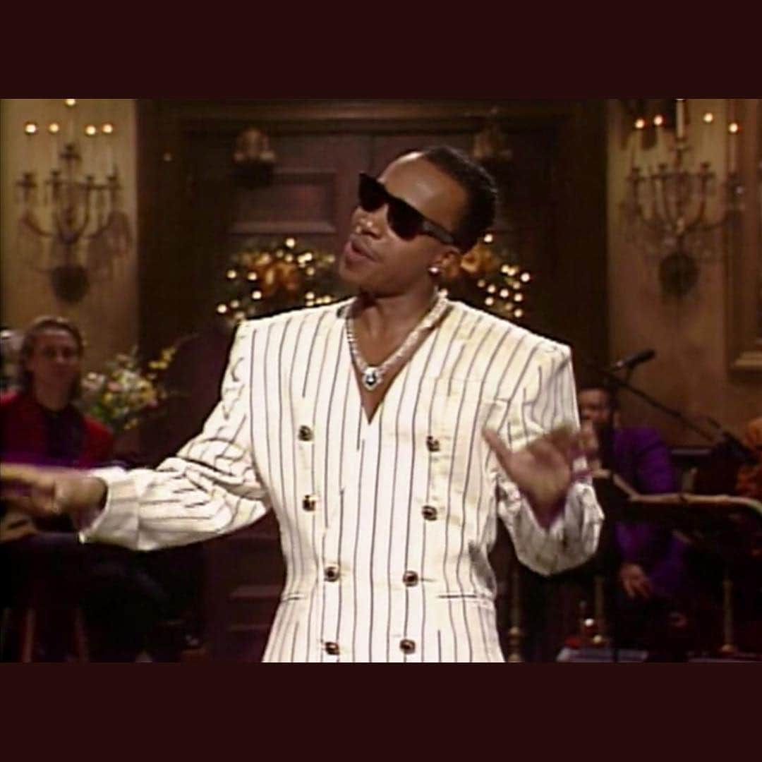 のインスタグラム：「‪That Boy was cleaaaaaaan ... TownBiz always ahead of the game 👌🏿 #Gifted 👊🏾💯 This was from Saturday Night Live @nbcsnl  When I Hosted,performed 3 songs (musical guest)and acted in 3 skits 🕺🏿🎥🕴🏿‬」