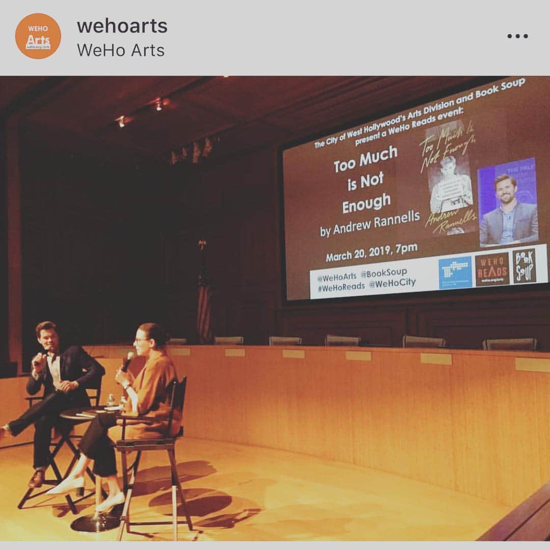 アンドリュー・ラネルズさんのインスタグラム写真 - (アンドリュー・ラネルズInstagram)「Thank you Book Soup and WeHo Arts for a great evening! And a big thank you to Jessi Klein for the conversation. And to all my friends, especially these two cuties, for being there. #toomuchisnotenough」3月21日 16時04分 - andrewrannells