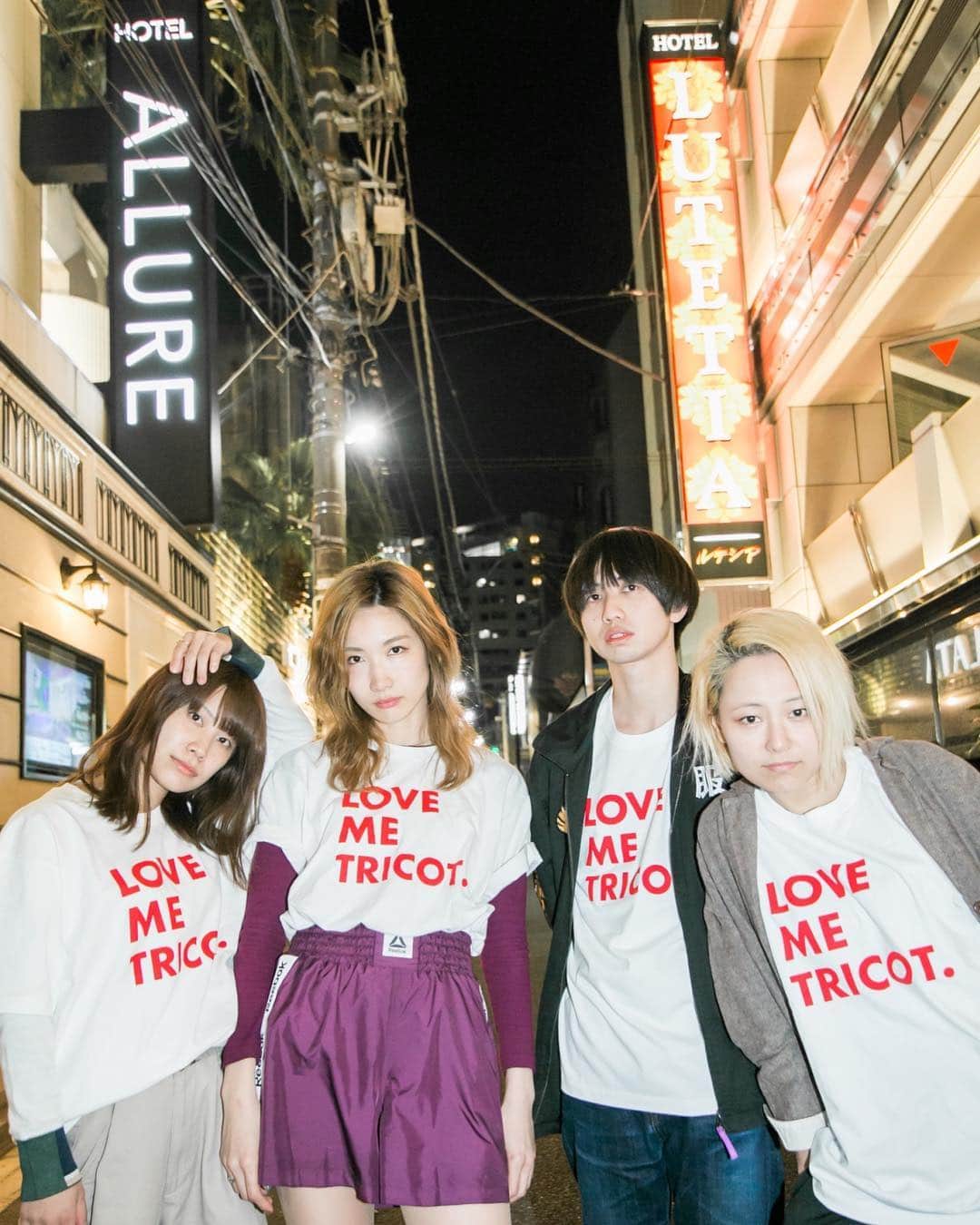 tricotさんのインスタグラム写真 - (tricotInstagram)「tricot × TENGA  Limited T-shirt "LOVE ME TRICOT." Pic: @kaooochi1226  #tricot #tenga」3月21日 16時25分 - tricot_band_jp
