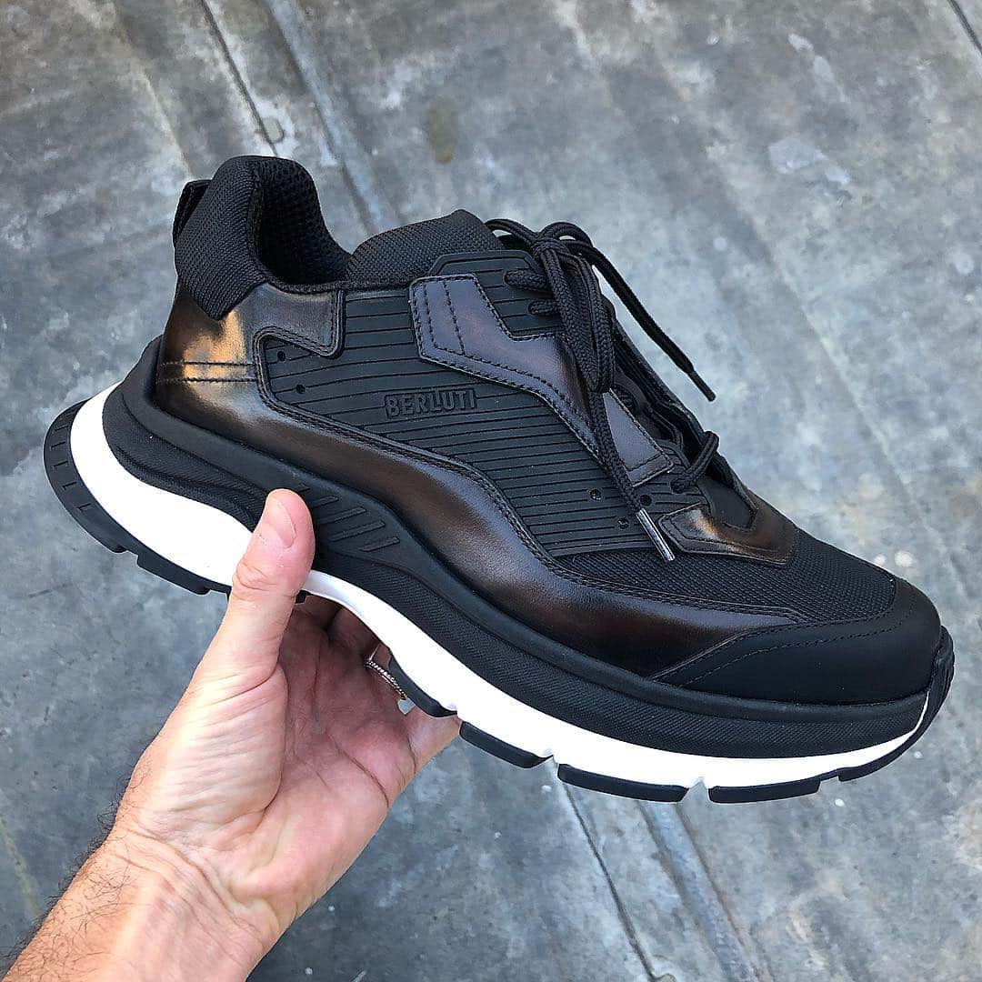 のインスタグラム：「NEW #PATINA VERSION OF THE #GRAVITY #SNEAKERS COMING SOON @BERLUTI  #gravitysneakers #berlutishoes #berlutisneakers #berluti #berlutiboyz #krisvanassche #kris_van_assche」