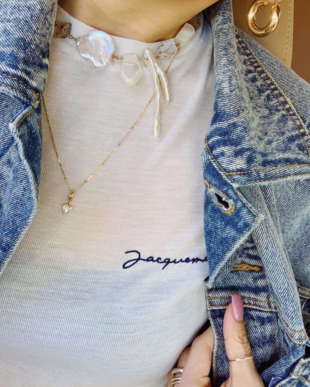 のインスタグラム：「お気に入りがいっぱい🐚 . #searoomlynn#sandyfeet#jacquemus」