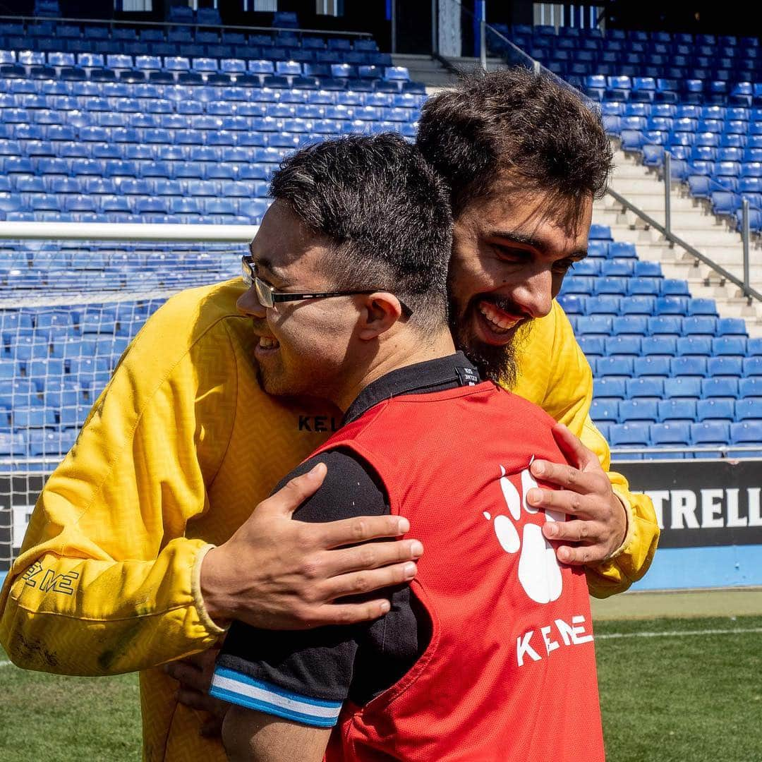 RCDエスパニョールさんのインスタグラム写真 - (RCDエスパニョールInstagram)「L'Espanyol de Barcelona se suma al Dia Mundial de la Síndrome de Down! ☺💙 “En el joc de la inclusió, guanyem tots", fantàstic matí a l’RCDE Stadium! N’hem gaudit molt! - ¡El Espanyol de Barcelona se suma al Día Mundial del Síndrome de Down! ☺💙 ¡“En el juego de la inclusión, ganamos todos", fantástica mañana en el RCDE Stadium! ¡Hemos disfrutado muchísimo! - #RCDE | #Volem | #EspanyoldeBarcelona | #DiaMundialdelSíndromedeDown | #WorldDownSyndromeDay」3月22日 2時19分 - rcdespanyol