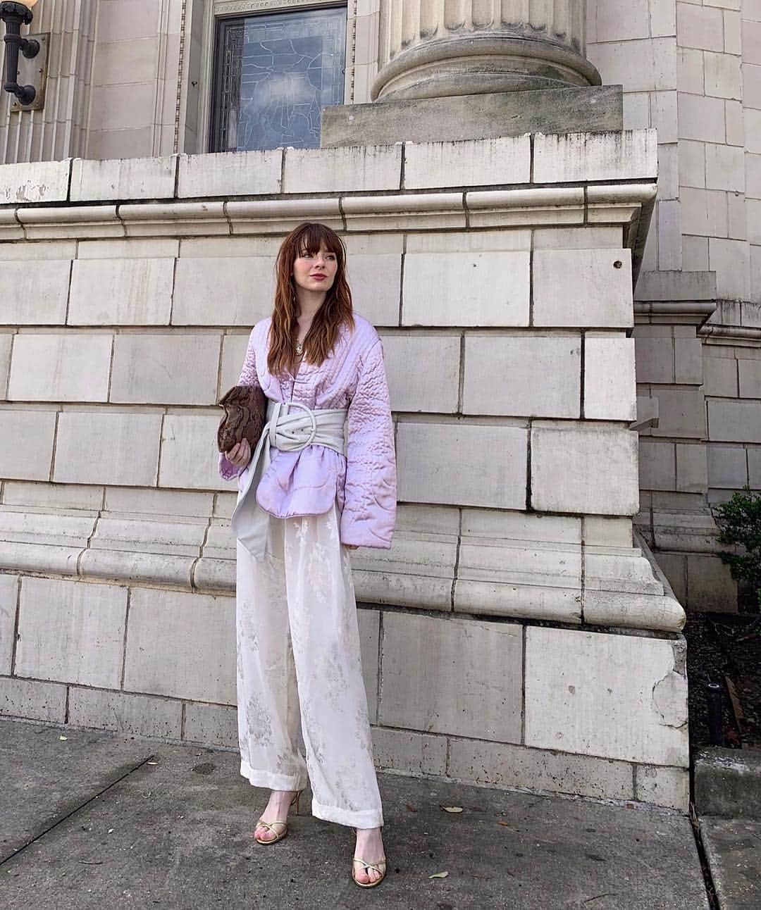 ジェーン・アルドリッジのインスタグラム：「My Strange Addiction...absolutely enormous belts 🤭 this belt by  @balenciaga. Python clutch is @maisonmargiela and the silky pants from my friends at @desertvintage 💜💜」