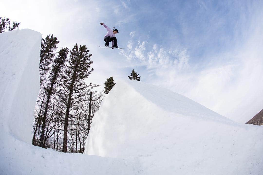 のインスタグラム：「@christinesavage getting after it at @bigboulderpark. 📷: @walshmt #mssuperpark」