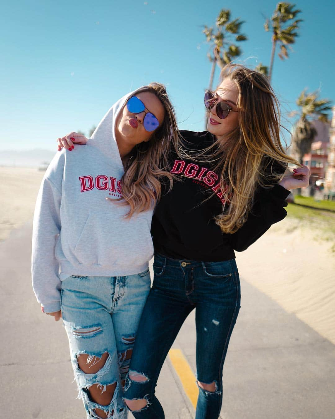 Dagi Beeさんのインスタグラム写真 - (Dagi BeeInstagram)「Wart Ihr jemals im “Partnerlook” mit eurem BESTIE unterwegs ? 😍🎉 // TAGT eure beste Freundin / euren besten Freund 🤓」3月21日 19時04分 - dagibee