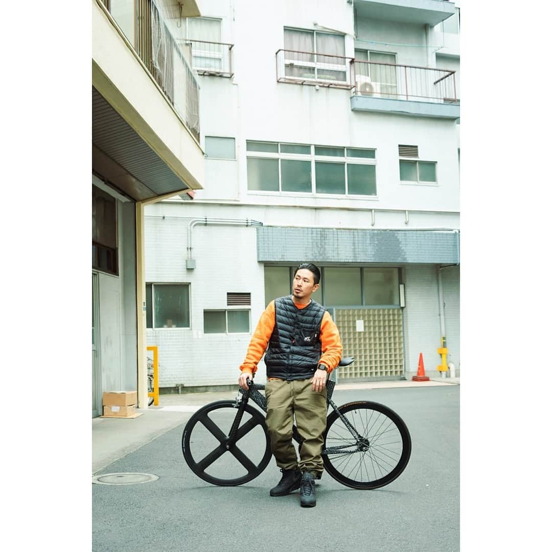 nixon_japanさんのインスタグラム写真 - (nixon_japanInstagram)「眠っていた身体がムクリと起きだす季節。自転車で走り出せば、自ずと気分も上がってくる。内なる変化に合わせてスタイリングもギアチェンジ。おしゃべりで陽気な相棒と共に街中を走りまわろう。 ・ 👨: @ryujin323 📷: @murakenphoto ・ ・  #NIXON #ニクソン #チーム #竜人 #ryujin323 #murakenphoto ・ ・ 着用は新作のTHE DORK TOO、お求めは公式サイト（ @nixon_jp )掲載の公式WEBストアまたは正規販売店で。」3月21日 19時01分 - nxtokyojapan