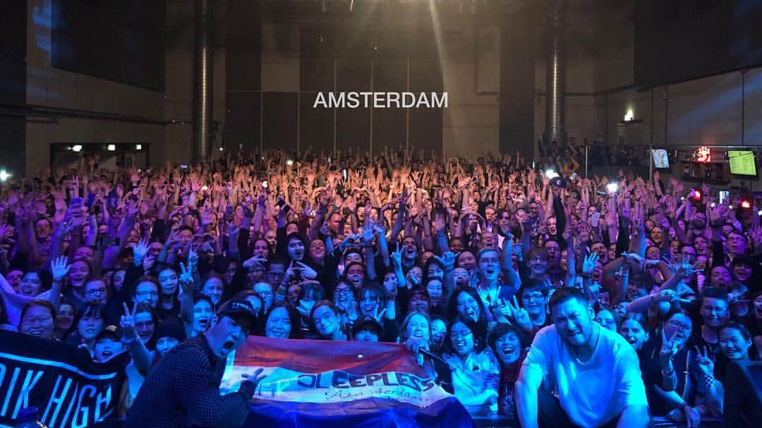 TABLO さんのインスタグラム写真 - (TABLO Instagram)「ATTENTION: everyone that was a part of this beautiful tour! Our European tour is over but the sweet memories have just begun~ we were truly sleepless in Europe. Thank you!!! #epikhigh2019tour #epikhigh #에픽하이」3月21日 19時02分 - blobyblo