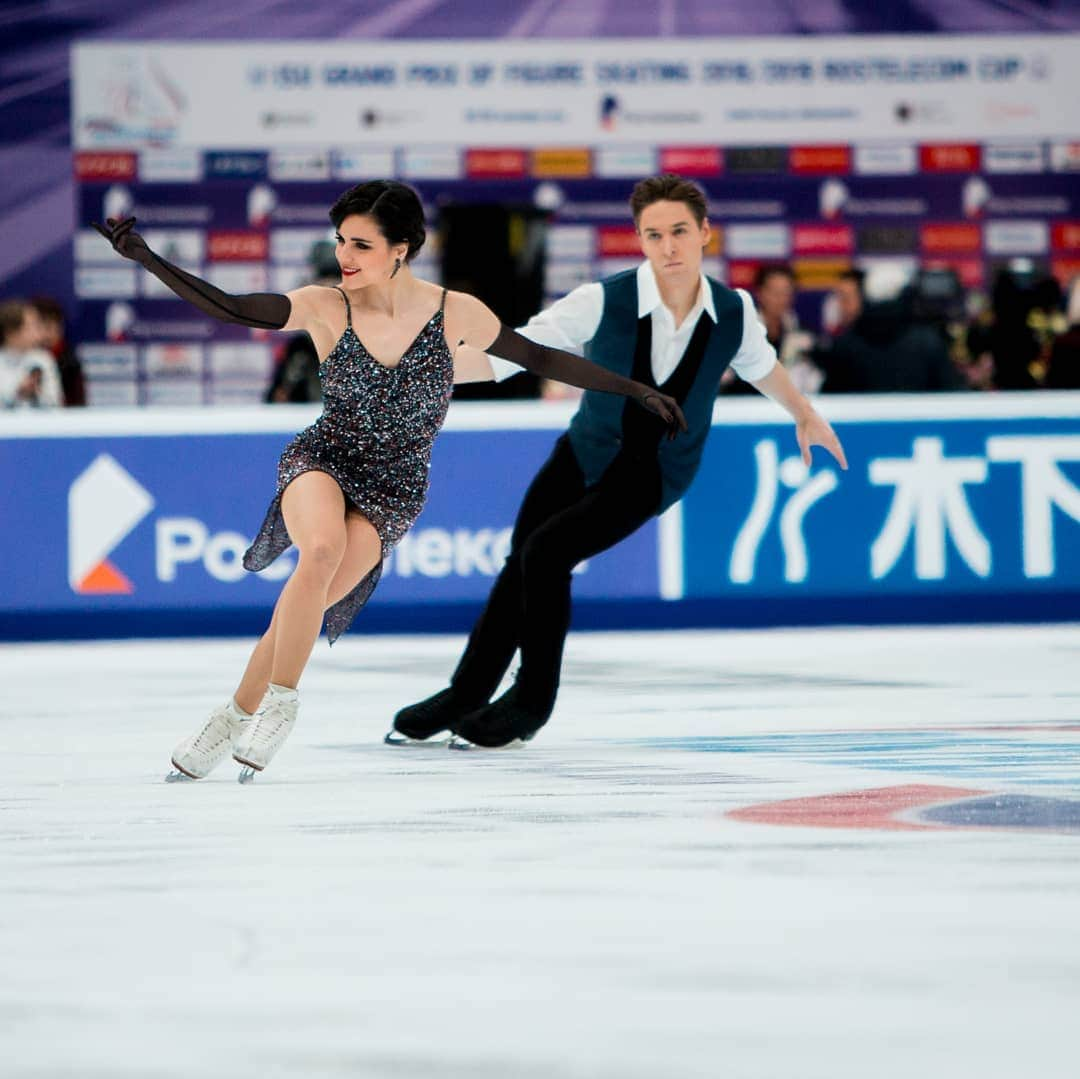 サラ・ウルタドさんのインスタグラム写真 - (サラ・ウルタドInstagram)「Join us for one last Libertango 💃⛸🗻Tomorrow, Saitama, the ice & us ⚡. . . . 📸👉@veritphoto . 🕑Timing Schedule in stories. . . .  #worldfigure2019 #HurtadoJalyavin #TeamESP #together #endofseason #Saitama #Tokyo」3月21日 20時05分 - sarasobrehielo