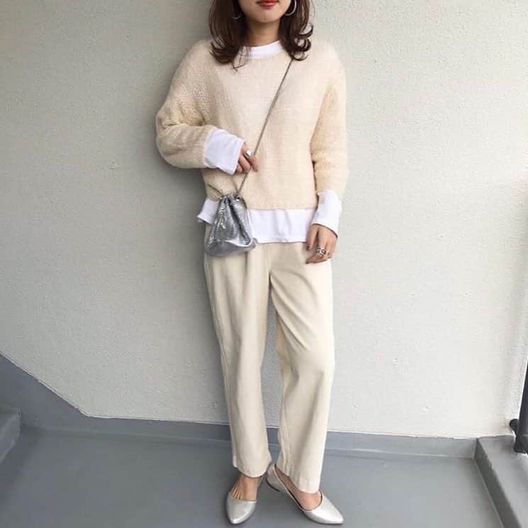 Locariのインスタグラム：「【明日は金曜日！次の週末は春らしいワントーンコーデで休日を思いっきり楽しみましょう♡】 photo by @8miiiko9 さん . . #ファッション #おしゃれ #服 #今日のファッション #今日のコーデ  #今日の服 #着回し #着回しコーデ #着回し術 #大人カジュアル  #大人コーデ #大人可愛い #カジュアル  #gu#fashion #ワントーンコーデ #春コーデ #シンプルコーデ #プチプラコーデ」